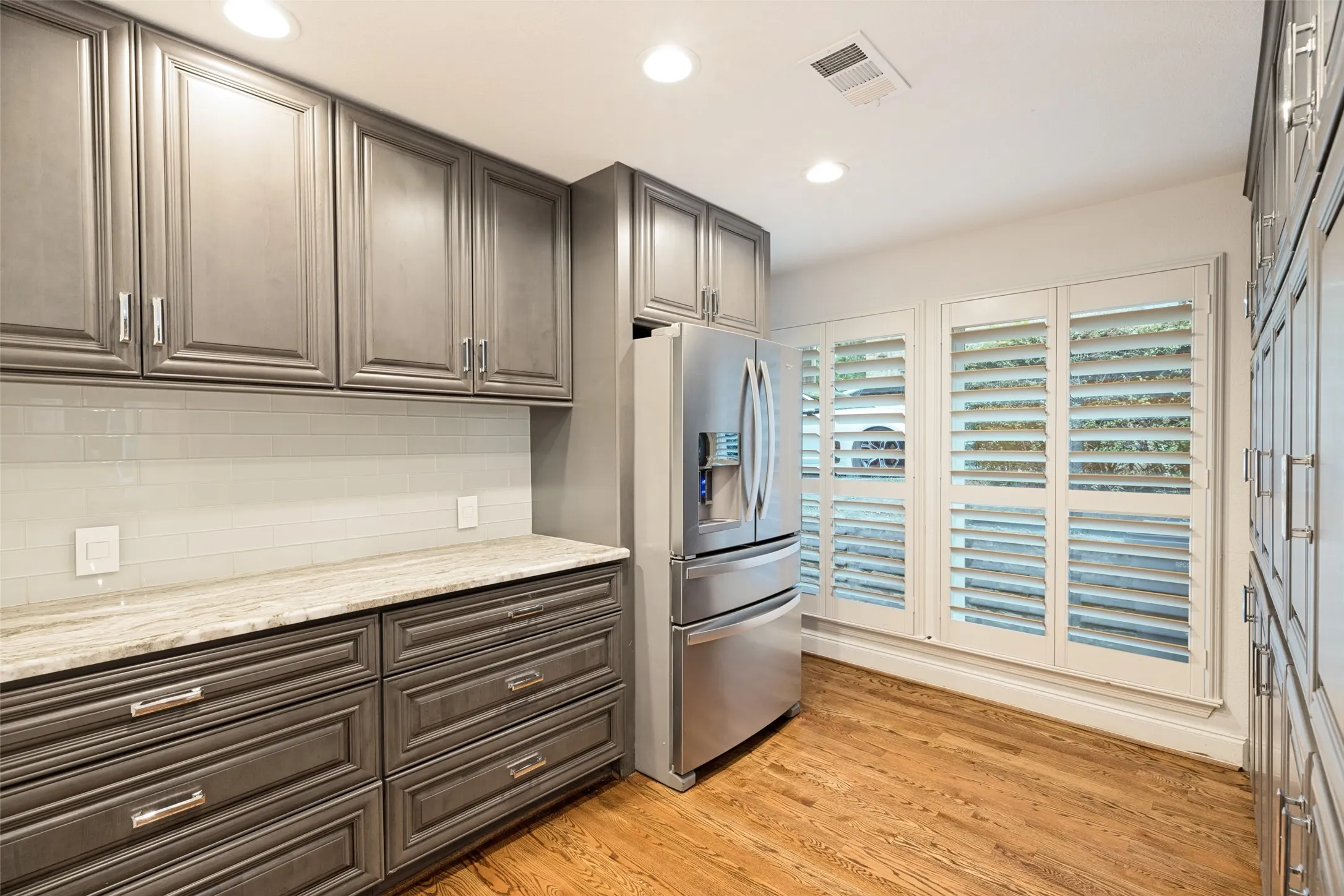 Single Family Residence For Sale in Collin County , 2804 Whitetail Court, Mc Kinney, Texas 75072, 5 Bedroom, 4 Bathroom, 2 Garage spaces, 3,415 Sqft, built in 1999, mls#21366401, Real Estate Agent in Mc Kinney, Homes For Sale in Collin county, Homes For Sale in Mc Kinney, Realtor in Mc Kinney Texas, Real Estate Brokerage Independent Realty Texas, Luminita Cordes Realtor