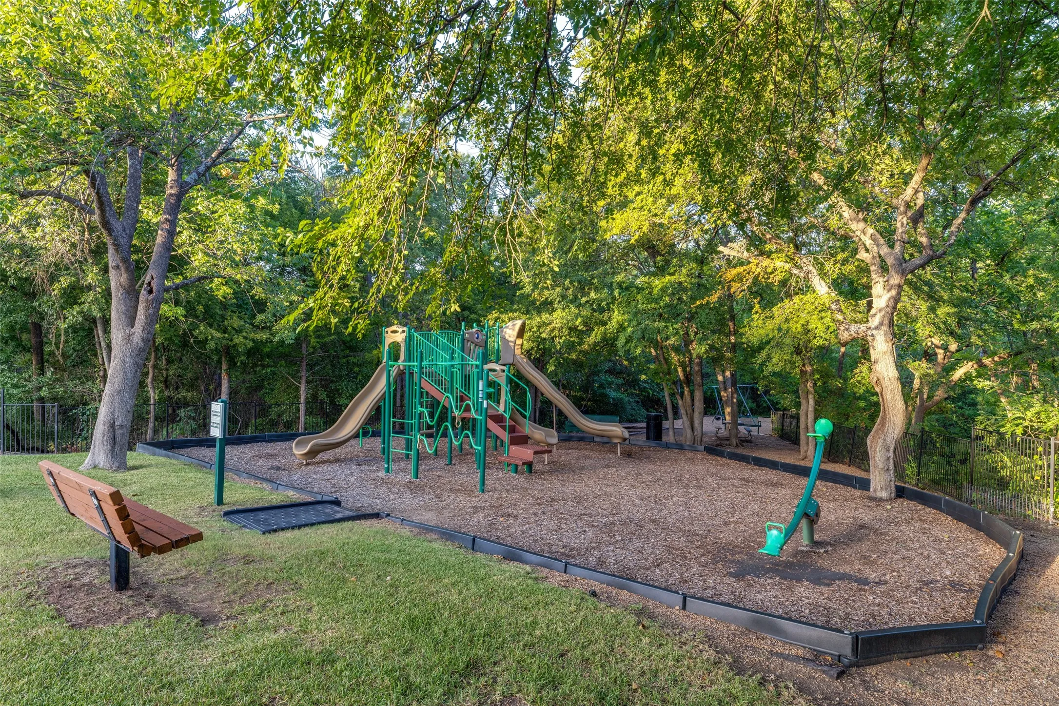 Single Family Residence For Sale in Collin County , 2804 Whitetail Court, Mc Kinney, Texas 75072, 5 Bedroom, 4 Bathroom, 2 Garage spaces, 3,415 Sqft, built in 1999, mls#21366401, Real Estate Agent in Mc Kinney, Homes For Sale in Collin county, Homes For Sale in Mc Kinney, Realtor in Mc Kinney Texas, Real Estate Brokerage Independent Realty Texas, Luminita Cordes Realtor