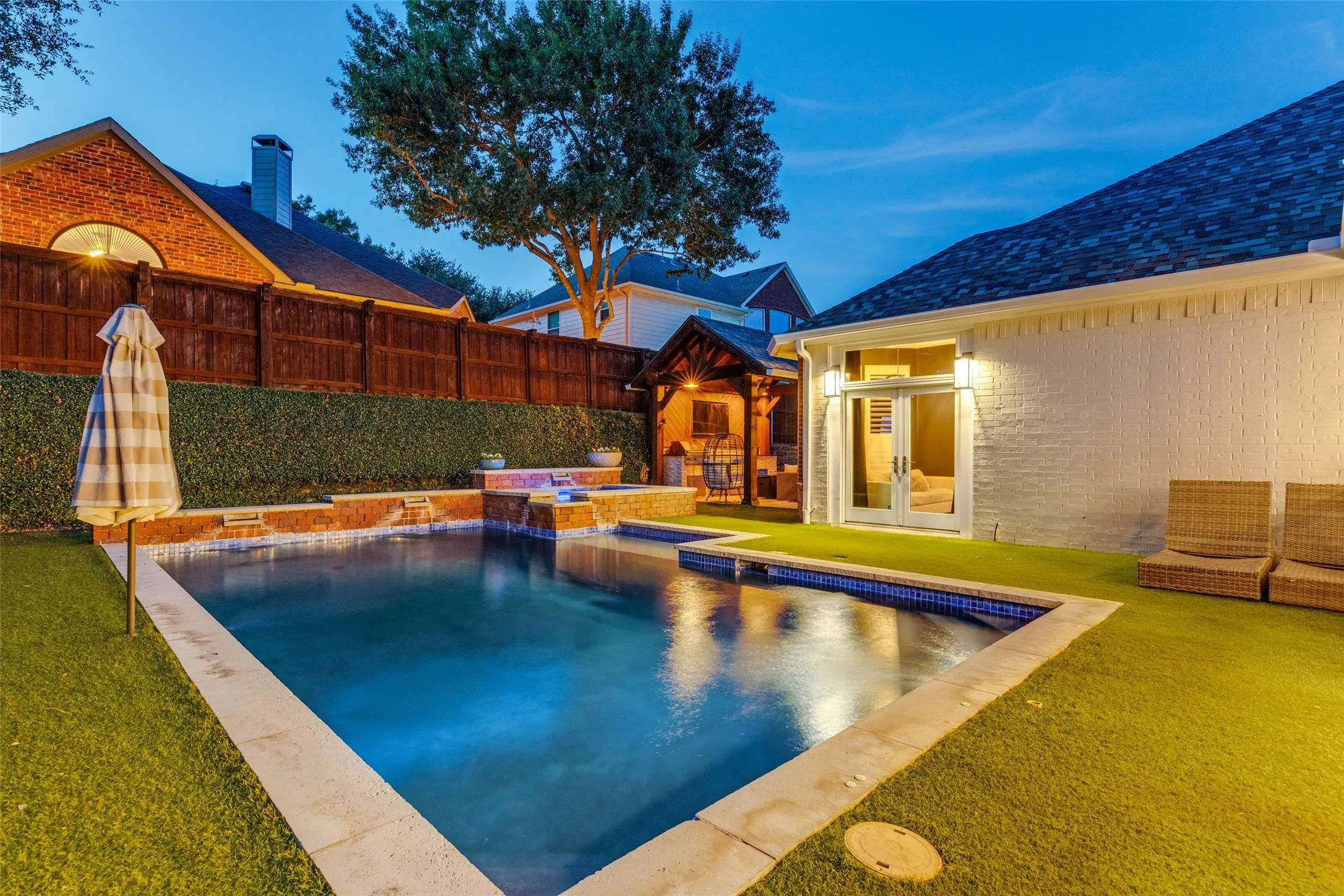 Single Family Residence For Sale in Collin County , 2804 Whitetail Court, Mc Kinney, Texas 75072, 5 Bedroom, 4 Bathroom, 2 Garage spaces, 3,415 Sqft, built in 1999, mls#21366401, Real Estate Agent in Mc Kinney, Homes For Sale in Collin county, Homes For Sale in Mc Kinney, Realtor in Mc Kinney Texas, Real Estate Brokerage Independent Realty Texas, Luminita Cordes Realtor
