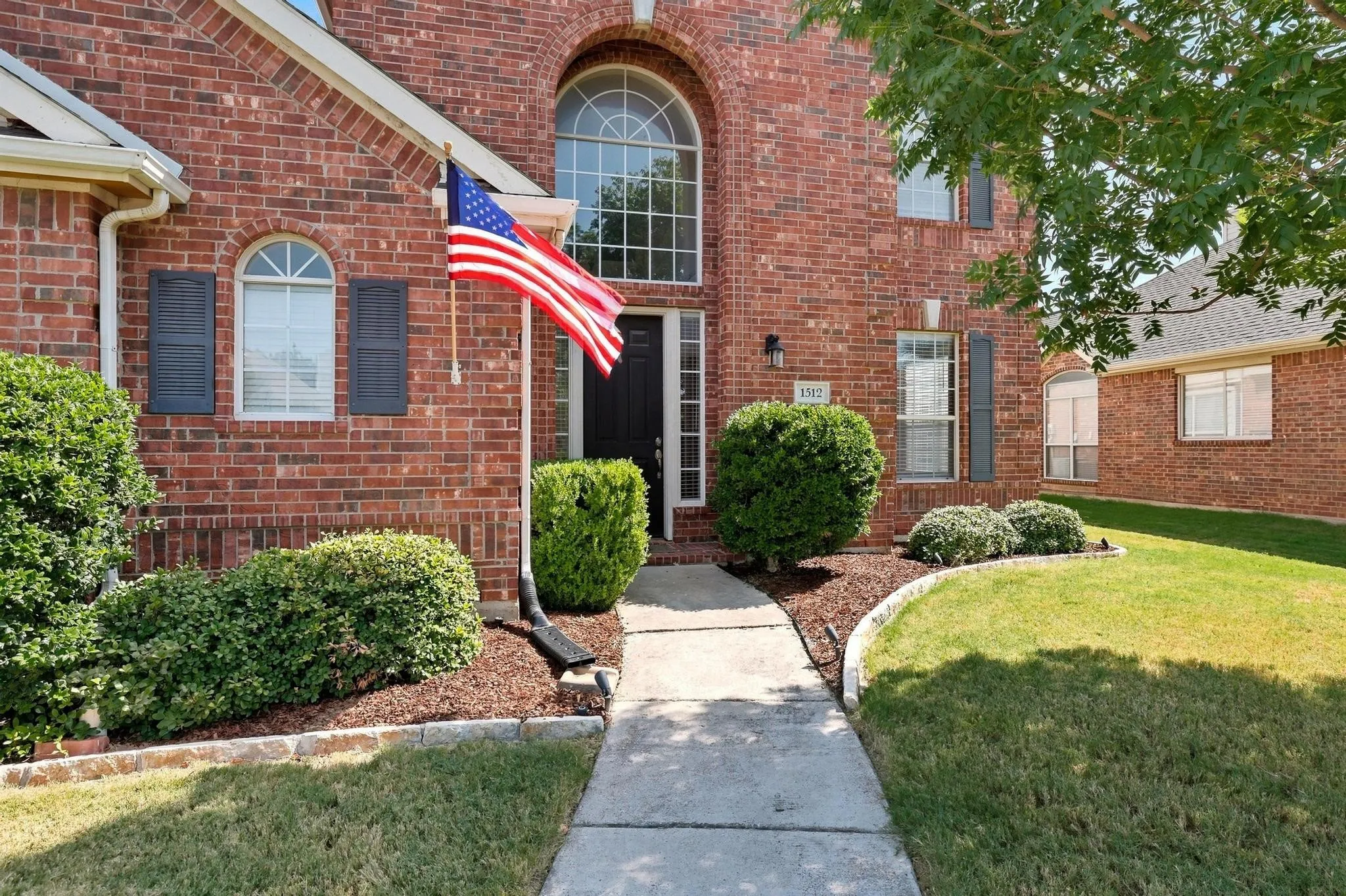 Single Family Residence For Sale in Denton County , 1512 Brewster Drive, Carrollton, Texas 75010, 3 Bedroom, 3 Bathroom, 2 Garage spaces, 2,513 Sqft, built in 1999, mls#21365590, Real Estate Agent in Carrollton, Homes For Sale in Denton county, Homes For Sale in Carrollton, Realtor in Carrollton Texas, Real Estate Brokerage Independent Realty Texas, Luminita Cordes Realtor