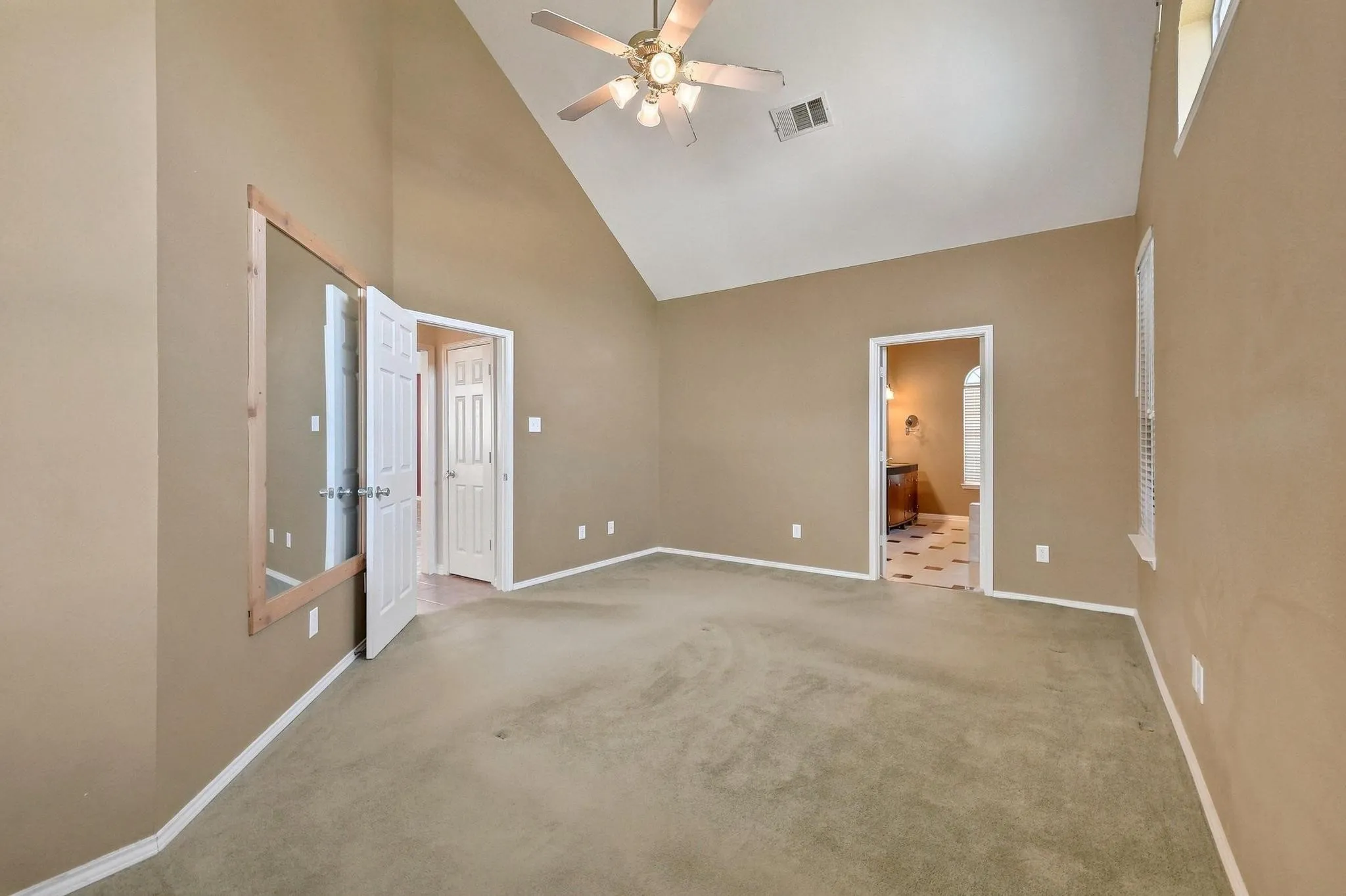 Single Family Residence For Sale in Denton County , 1512 Brewster Drive, Carrollton, Texas 75010, 3 Bedroom, 3 Bathroom, 2 Garage spaces, 2,513 Sqft, built in 1999, mls#21365590, Real Estate Agent in Carrollton, Homes For Sale in Denton county, Homes For Sale in Carrollton, Realtor in Carrollton Texas, Real Estate Brokerage Independent Realty Texas, Luminita Cordes Realtor