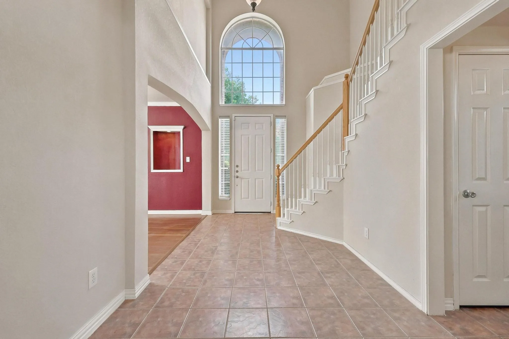 Single Family Residence For Sale in Denton County , 1512 Brewster Drive, Carrollton, Texas 75010, 3 Bedroom, 3 Bathroom, 2 Garage spaces, 2,513 Sqft, built in 1999, mls#21365590, Real Estate Agent in Carrollton, Homes For Sale in Denton county, Homes For Sale in Carrollton, Realtor in Carrollton Texas, Real Estate Brokerage Independent Realty Texas, Luminita Cordes Realtor