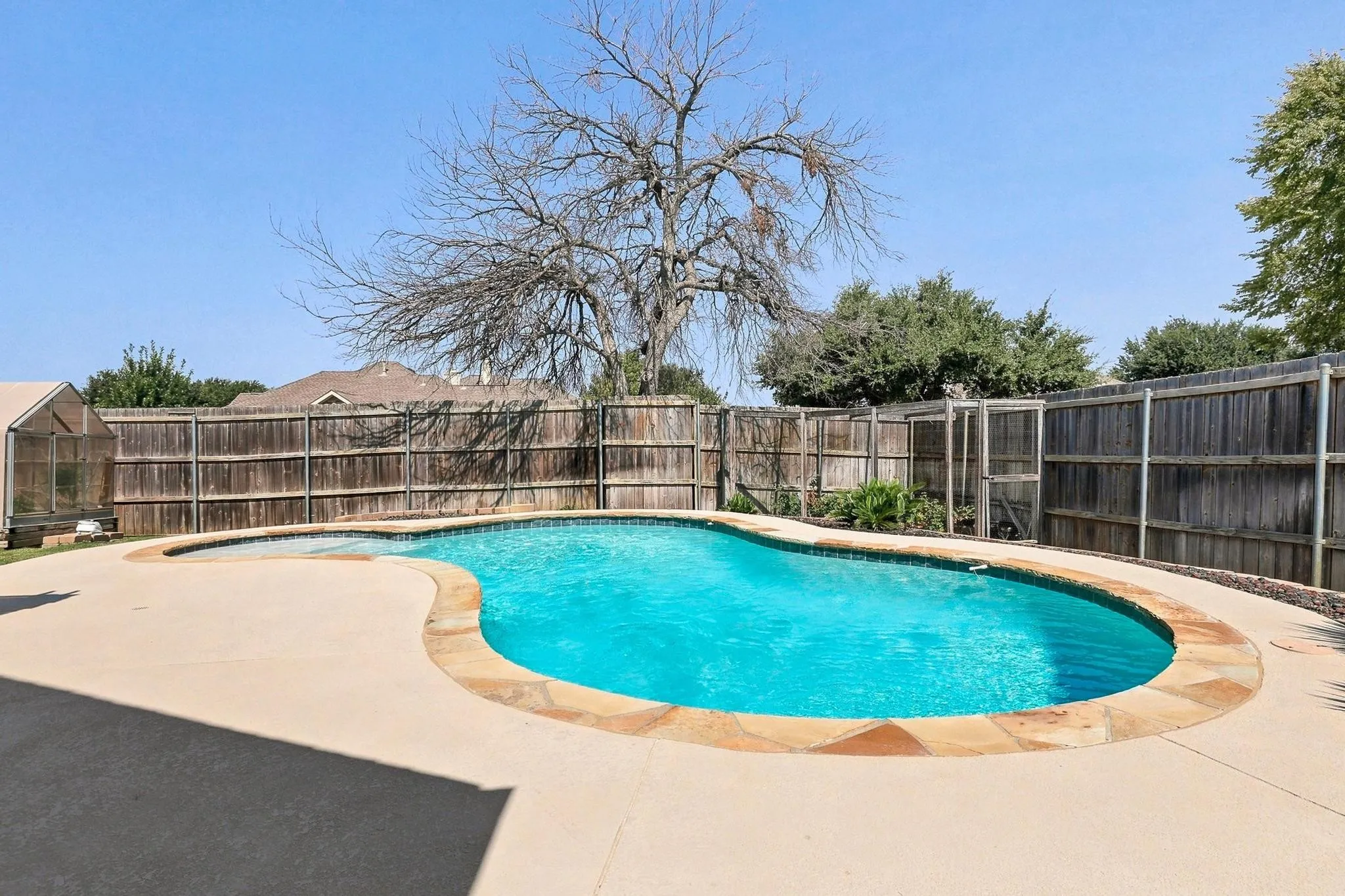 Single Family Residence For Sale in Denton County , 1512 Brewster Drive, Carrollton, Texas 75010, 3 Bedroom, 3 Bathroom, 2 Garage spaces, 2,513 Sqft, built in 1999, mls#21365590, Real Estate Agent in Carrollton, Homes For Sale in Denton county, Homes For Sale in Carrollton, Realtor in Carrollton Texas, Real Estate Brokerage Independent Realty Texas, Luminita Cordes Realtor