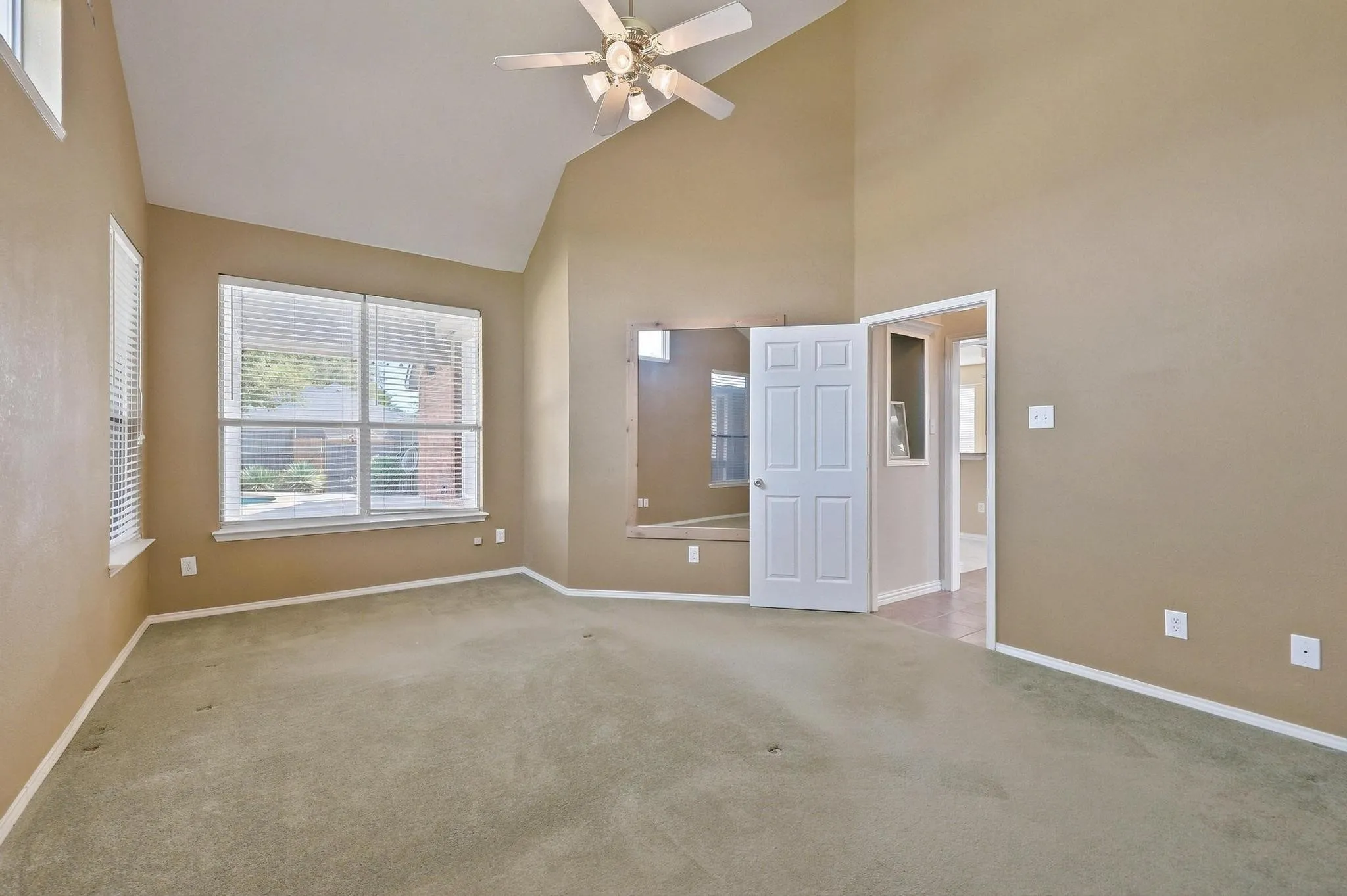 Single Family Residence For Sale in Denton County , 1512 Brewster Drive, Carrollton, Texas 75010, 3 Bedroom, 3 Bathroom, 2 Garage spaces, 2,513 Sqft, built in 1999, mls#21365590, Real Estate Agent in Carrollton, Homes For Sale in Denton county, Homes For Sale in Carrollton, Realtor in Carrollton Texas, Real Estate Brokerage Independent Realty Texas, Luminita Cordes Realtor