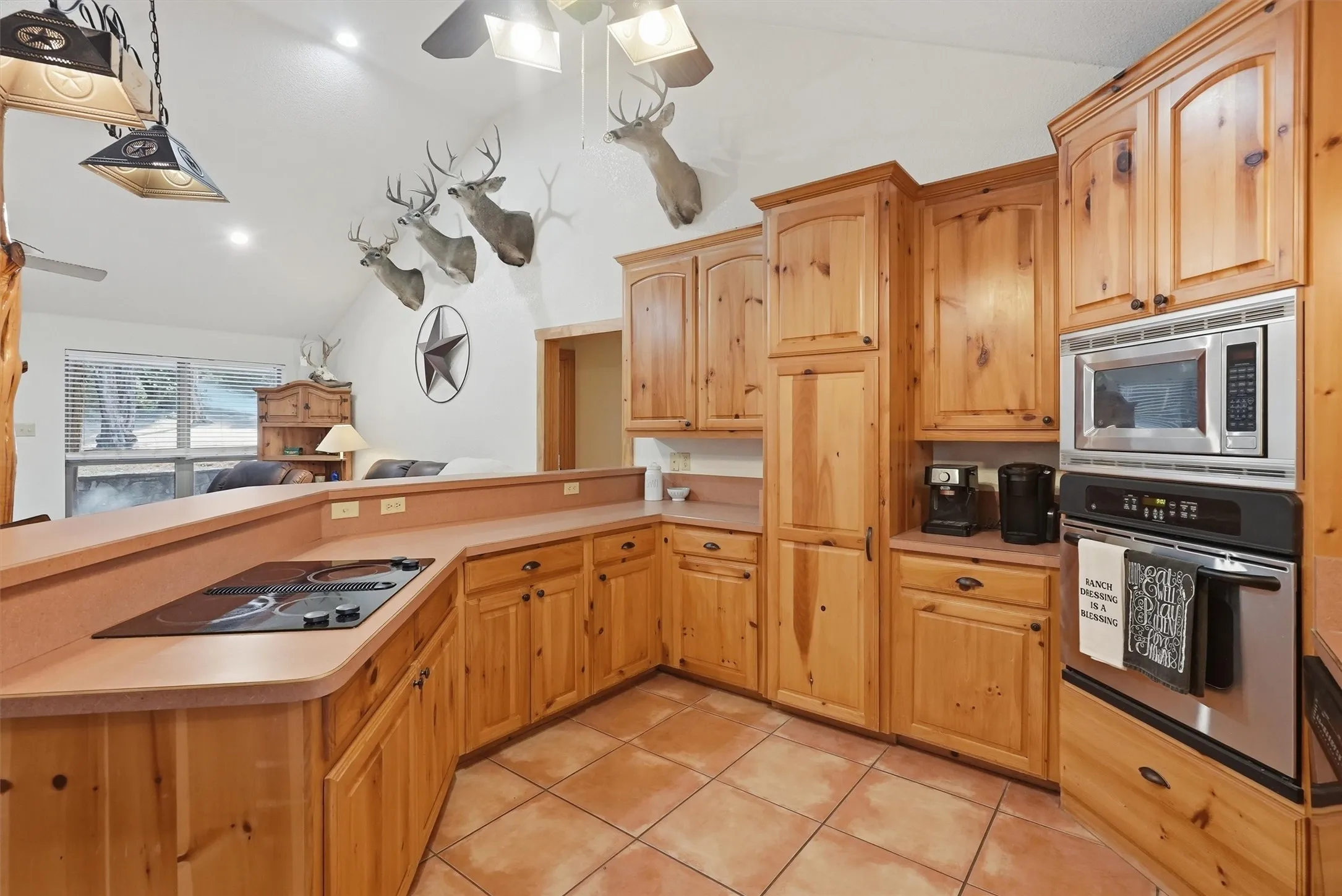 Single Family Residence For Sale in Somervell County , 1136 County Road 306b, Rainbow, Texas 76077, 3 Bedroom, 2 Bathroom, Garage spaces, 1,527 Sqft, built in 2004, mls#21361755, Real Estate Agent in Rainbow, Homes For Sale in Somervell county, Homes For Sale in Rainbow, Realtor in Rainbow Texas, Real Estate Brokerage Independent Realty Texas, Luminita Cordes Realtor