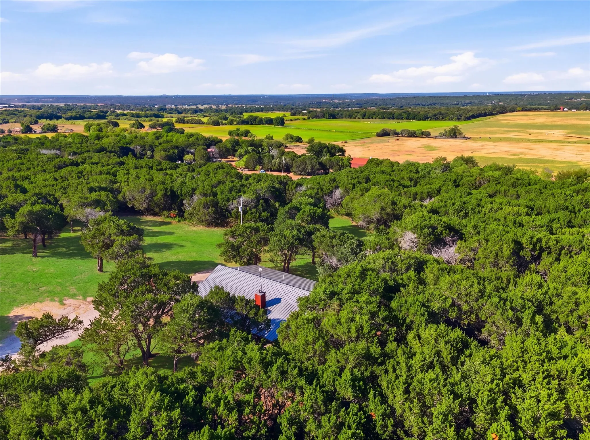 Single Family Residence For Sale in Somervell County , 1136 County Road 306b, Rainbow, Texas 76077, 3 Bedroom, 2 Bathroom, Garage spaces, 1,527 Sqft, built in 2004, mls#21361755, Real Estate Agent in Rainbow, Homes For Sale in Somervell county, Homes For Sale in Rainbow, Realtor in Rainbow Texas, Real Estate Brokerage Independent Realty Texas, Luminita Cordes Realtor