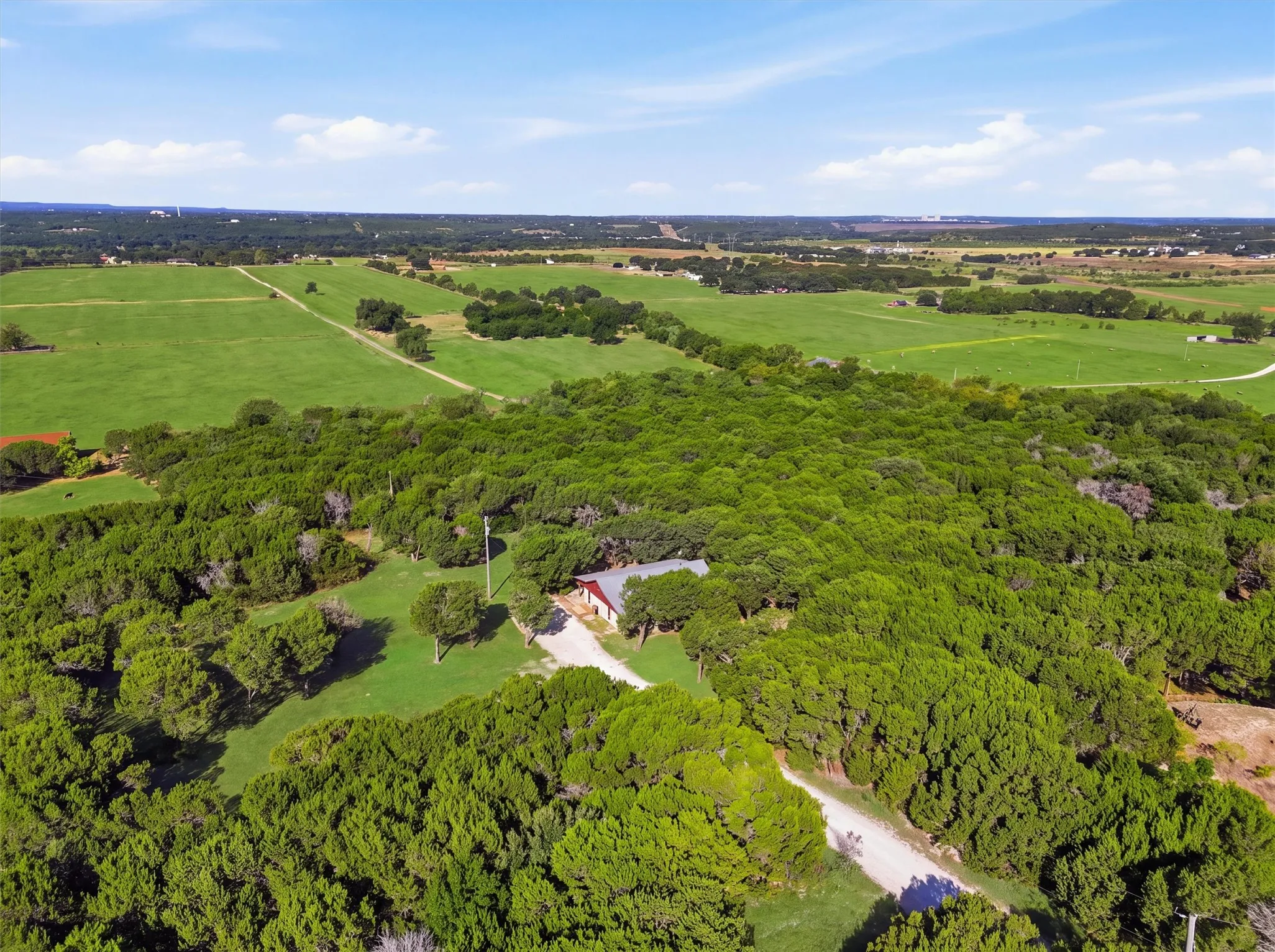 Single Family Residence For Sale in Somervell County , 1136 County Road 306b, Rainbow, Texas 76077, 3 Bedroom, 2 Bathroom, Garage spaces, 1,527 Sqft, built in 2004, mls#21361755, Real Estate Agent in Rainbow, Homes For Sale in Somervell county, Homes For Sale in Rainbow, Realtor in Rainbow Texas, Real Estate Brokerage Independent Realty Texas, Luminita Cordes Realtor