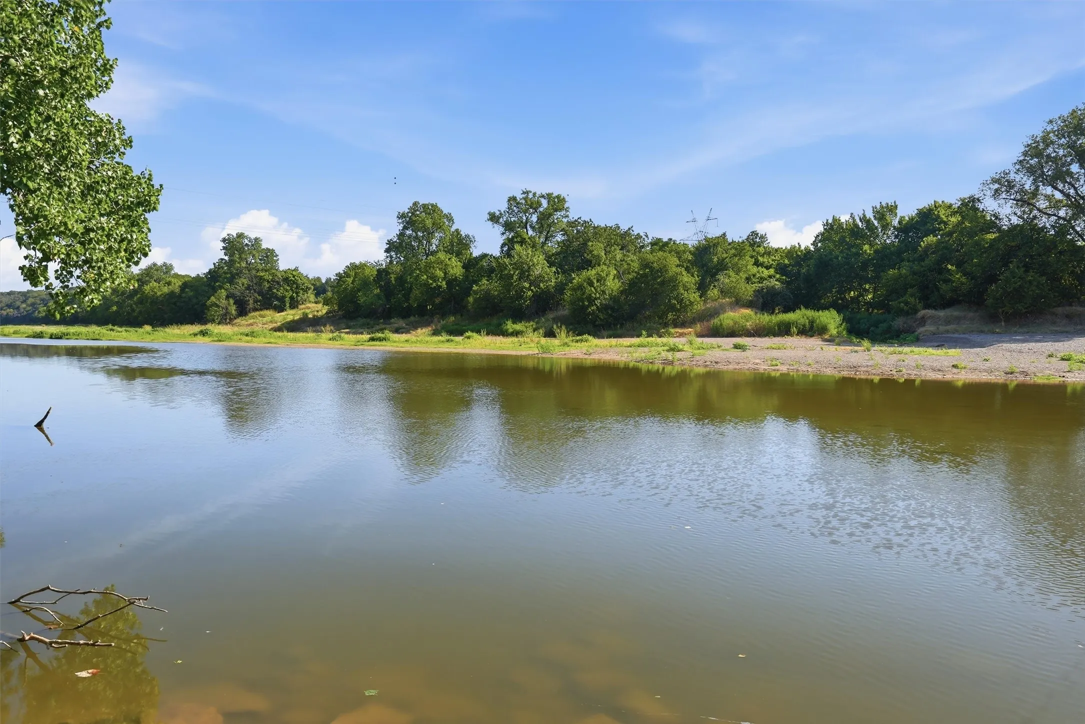 Single Family Residence For Sale in Somervell County , 1136 County Road 306b, Rainbow, Texas 76077, 3 Bedroom, 2 Bathroom, Garage spaces, 1,527 Sqft, built in 2004, mls#21361755, Real Estate Agent in Rainbow, Homes For Sale in Somervell county, Homes For Sale in Rainbow, Realtor in Rainbow Texas, Real Estate Brokerage Independent Realty Texas, Luminita Cordes Realtor