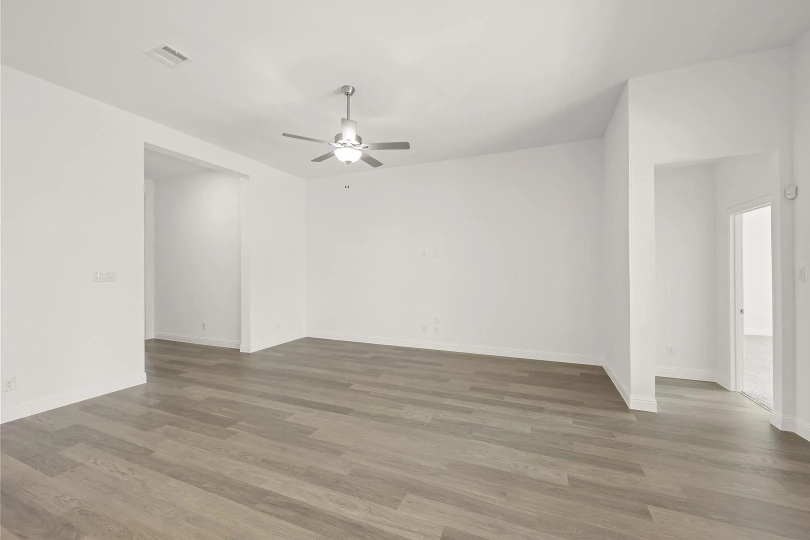 Single Family Residence For Sale in Dallas County , 1411 Kendal Drive, De Soto, Texas 75115, 4 Bedroom, 4 Bathroom, 3 Garage spaces, 2,954 Sqft, built in 2026, mls#21366514, Real Estate Agent in De Soto, Homes For Sale in Dallas county, Homes For Sale in De Soto, Realtor in De Soto Texas, Real Estate Brokerage Independent Realty Texas, Luminita Cordes Realtor