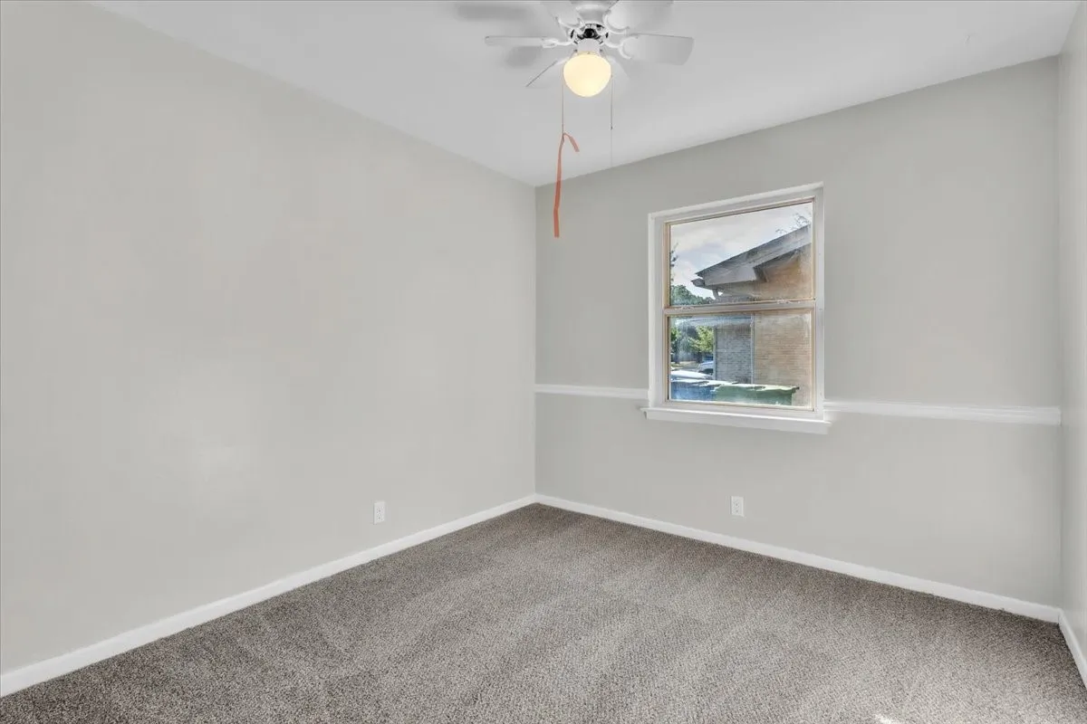 Single Family Residence For Sale in Denton County , 349 Rivercrest Drive, Lewisville, Texas 75067, 3 Bedroom, 2 Bathroom, Garage spaces, 1,638 Sqft, built in 1962, mls#21366523, Real Estate Agent in Lewisville, Homes For Sale in Denton county, Homes For Sale in Lewisville, Realtor in Lewisville Texas, Real Estate Brokerage Independent Realty Texas, Luminita Cordes Realtor