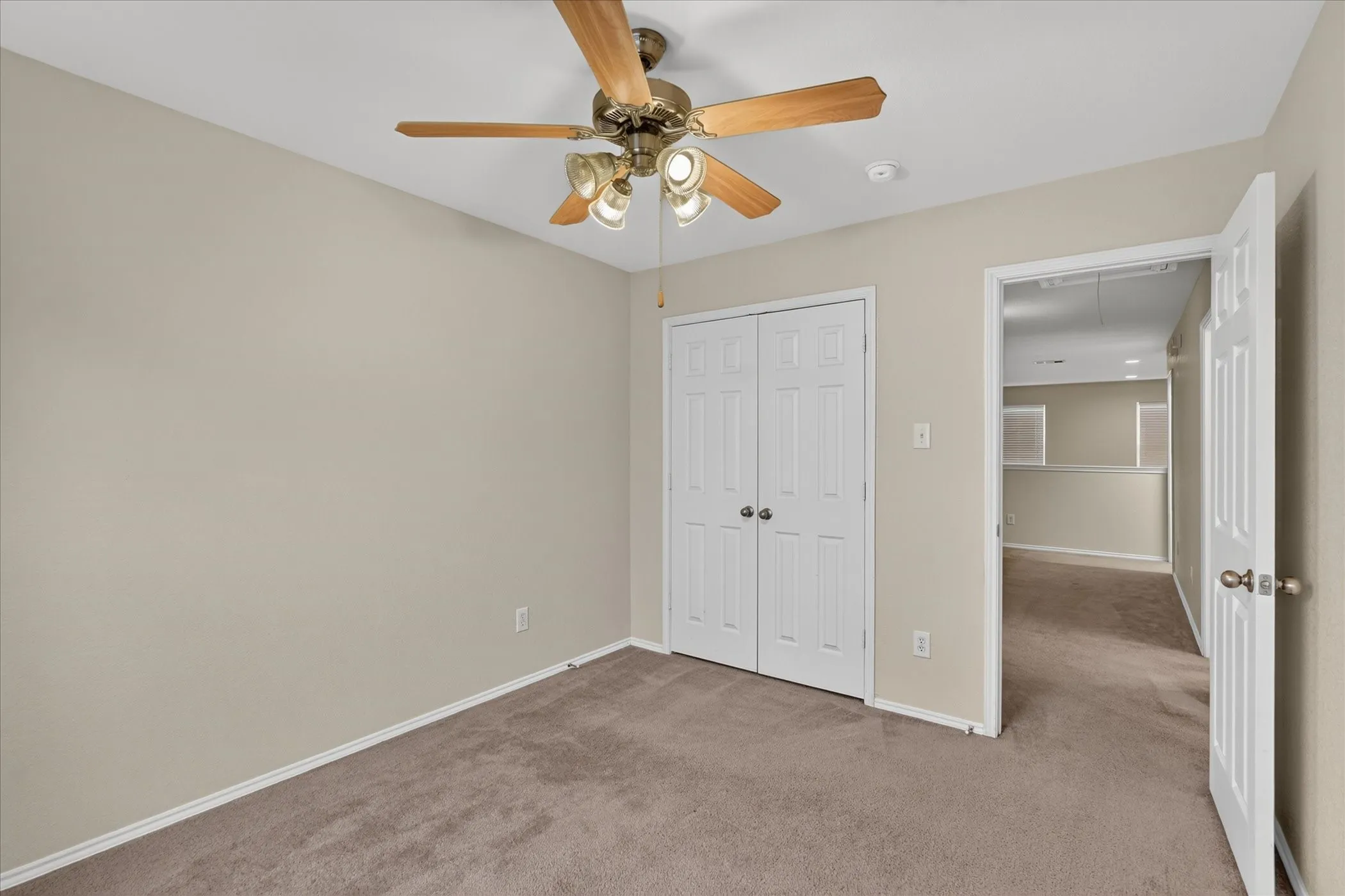 Townhouse For Sale in Collin County , 4020 Kyndra Circle, Richardson, Texas 75082, 2 Bedroom, 2 Bathroom, 2 Garage spaces, 1,234 Sqft, built in 2004, mls#21365357, Real Estate Agent in Richardson, Homes For Sale in Collin county, Homes For Sale in Richardson, Realtor in Richardson Texas, Real Estate Brokerage Independent Realty Texas, Luminita Cordes Realtor