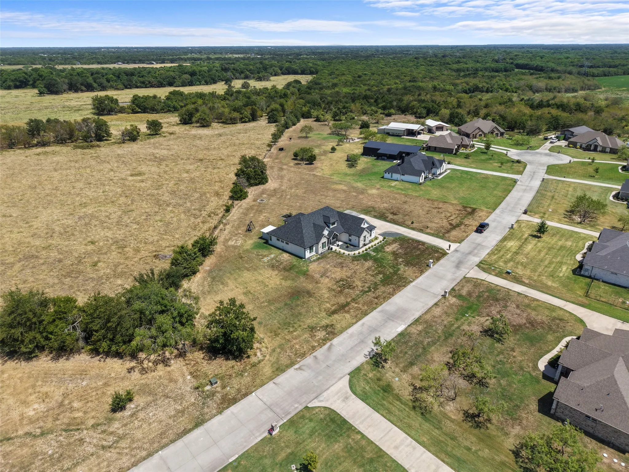 Single Family Residence For Sale in Hunt County , 2315 Doe Crossing, Caddo Mills, Texas 75135, 3 Bedroom, 4 Bathroom, 2 Garage spaces, 2,944 Sqft, built in 2022, mls#21365874, Real Estate Agent in Caddo Mills, Homes For Sale in Hunt county, Homes For Sale in Caddo Mills, Realtor in Caddo Mills Texas, Real Estate Brokerage Independent Realty Texas, Luminita Cordes Realtor