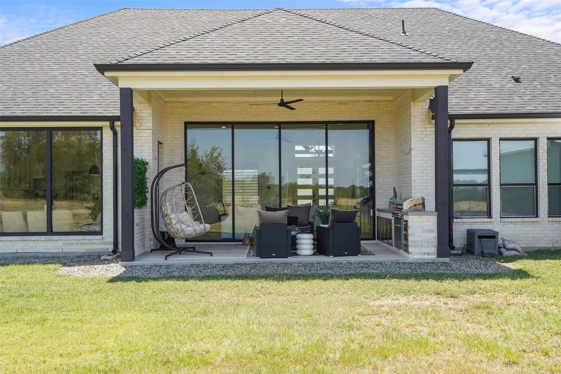 Single Family Residence For Sale in Hunt County , 2315 Doe Crossing, Caddo Mills, Texas 75135, 3 Bedroom, 4 Bathroom, 2 Garage spaces, 2,944 Sqft, built in 2022, mls#21365874, Real Estate Agent in Caddo Mills, Homes For Sale in Hunt county, Homes For Sale in Caddo Mills, Realtor in Caddo Mills Texas, Real Estate Brokerage Independent Realty Texas, Luminita Cordes Realtor