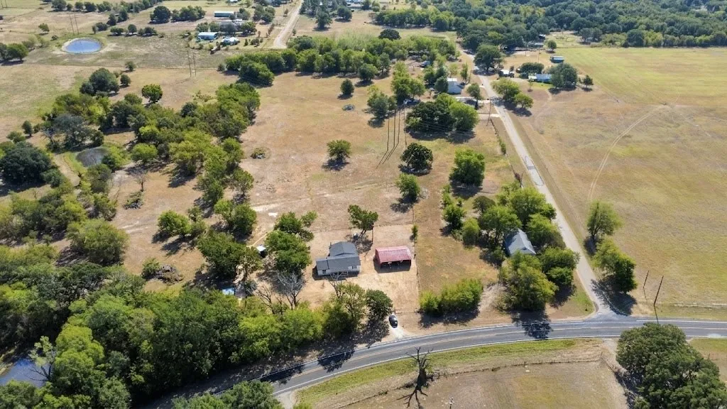 Farm For Sale in Van Zandt County , 32951 Fm 47, Mabank, Texas 75147, 4 Bedroom, 2 Bathroom, Garage spaces, 1,700 Sqft, built in 1975, mls#21366468, Real Estate Agent in Mabank, Homes For Sale in Van Zandt county, Homes For Sale in Mabank, Realtor in Mabank Texas, Real Estate Brokerage Independent Realty Texas, Luminita Cordes Realtor