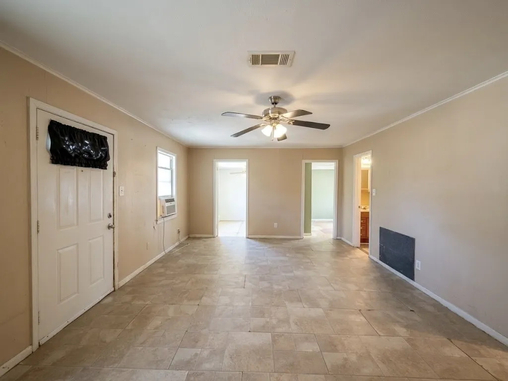 Farm For Sale in Van Zandt County , 32951 Fm 47, Mabank, Texas 75147, 4 Bedroom, 2 Bathroom, Garage spaces, 1,700 Sqft, built in 1975, mls#21366468, Real Estate Agent in Mabank, Homes For Sale in Van Zandt county, Homes For Sale in Mabank, Realtor in Mabank Texas, Real Estate Brokerage Independent Realty Texas, Luminita Cordes Realtor