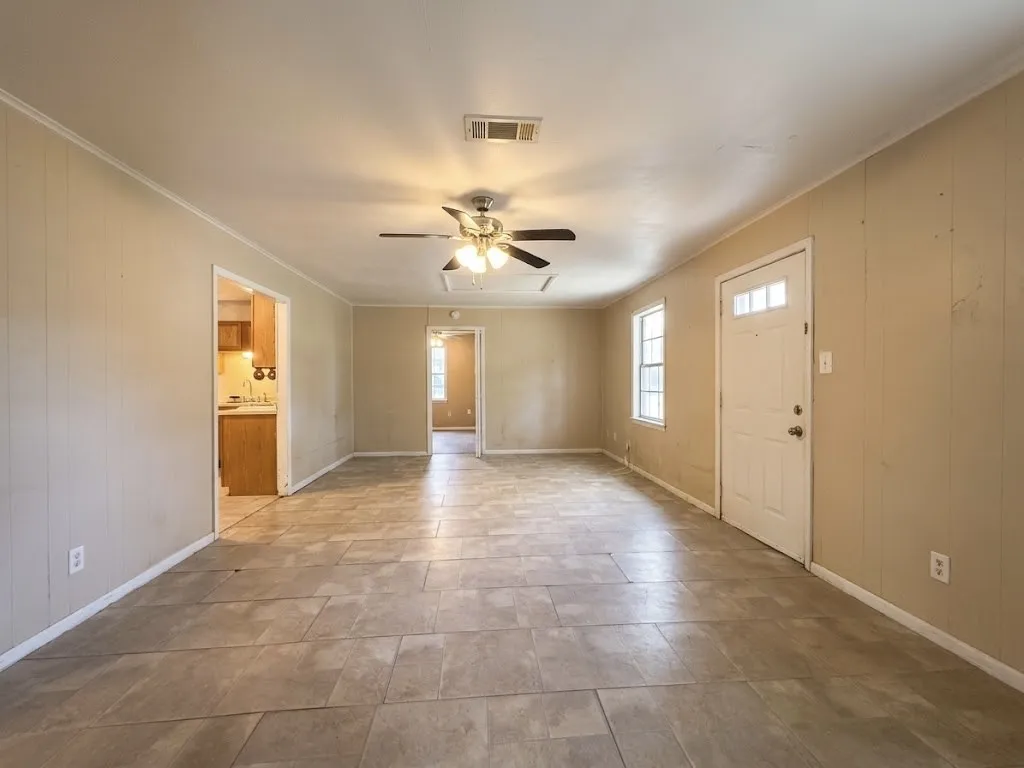 Farm For Sale in Van Zandt County , 32951 Fm 47, Mabank, Texas 75147, 4 Bedroom, 2 Bathroom, Garage spaces, 1,700 Sqft, built in 1975, mls#21366468, Real Estate Agent in Mabank, Homes For Sale in Van Zandt county, Homes For Sale in Mabank, Realtor in Mabank Texas, Real Estate Brokerage Independent Realty Texas, Luminita Cordes Realtor