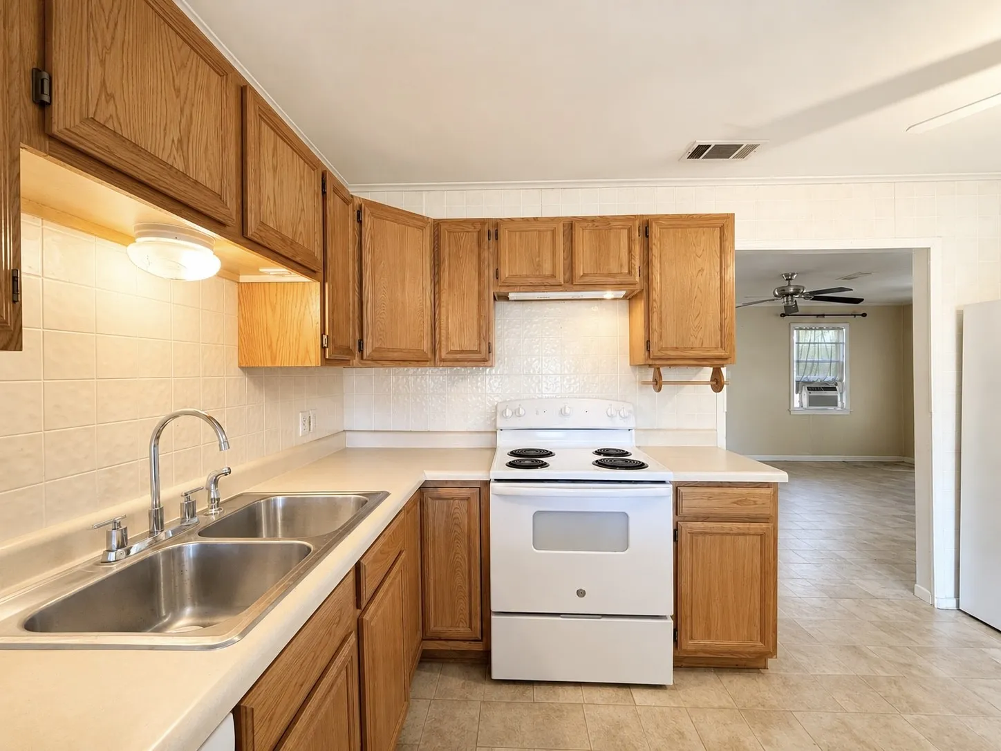 Farm For Sale in Van Zandt County , 32951 Fm 47, Mabank, Texas 75147, 4 Bedroom, 2 Bathroom, Garage spaces, 1,700 Sqft, built in 1975, mls#21366468, Real Estate Agent in Mabank, Homes For Sale in Van Zandt county, Homes For Sale in Mabank, Realtor in Mabank Texas, Real Estate Brokerage Independent Realty Texas, Luminita Cordes Realtor