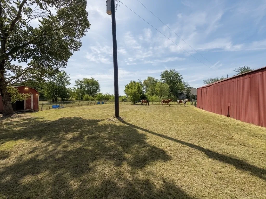 Farm For Sale in Van Zandt County , 32951 Fm 47, Mabank, Texas 75147, 4 Bedroom, 2 Bathroom, Garage spaces, 1,700 Sqft, built in 1975, mls#21366468, Real Estate Agent in Mabank, Homes For Sale in Van Zandt county, Homes For Sale in Mabank, Realtor in Mabank Texas, Real Estate Brokerage Independent Realty Texas, Luminita Cordes Realtor