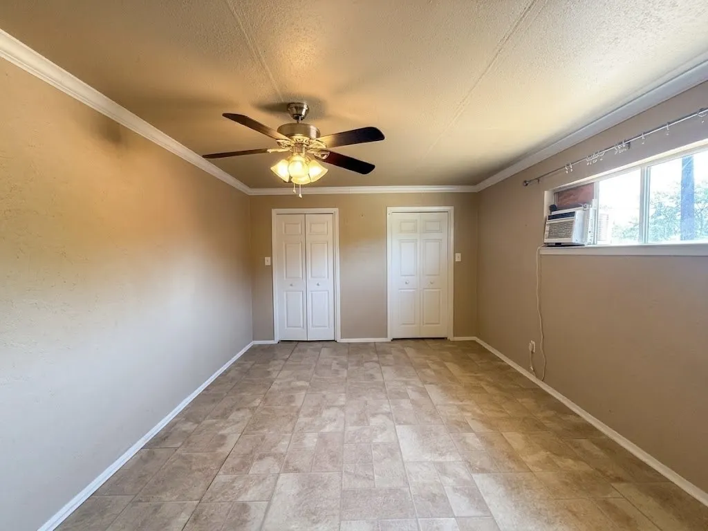 Farm For Sale in Van Zandt County , 32951 Fm 47, Mabank, Texas 75147, 4 Bedroom, 2 Bathroom, Garage spaces, 1,700 Sqft, built in 1975, mls#21366468, Real Estate Agent in Mabank, Homes For Sale in Van Zandt county, Homes For Sale in Mabank, Realtor in Mabank Texas, Real Estate Brokerage Independent Realty Texas, Luminita Cordes Realtor