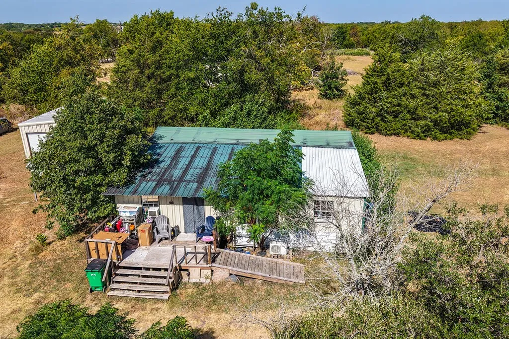 Single Family Residence For Sale in Kaufman County , 12706 County Road 4027, Kemp, Texas 75143, 3 Bedroom, 1 Bathroom, Garage spaces, 1,080 Sqft, built in 2017, mls#21365503, Real Estate Agent in Kemp, Homes For Sale in Kaufman county, Homes For Sale in Kemp, Realtor in Kemp Texas, Real Estate Brokerage Independent Realty Texas, Luminita Cordes Realtor