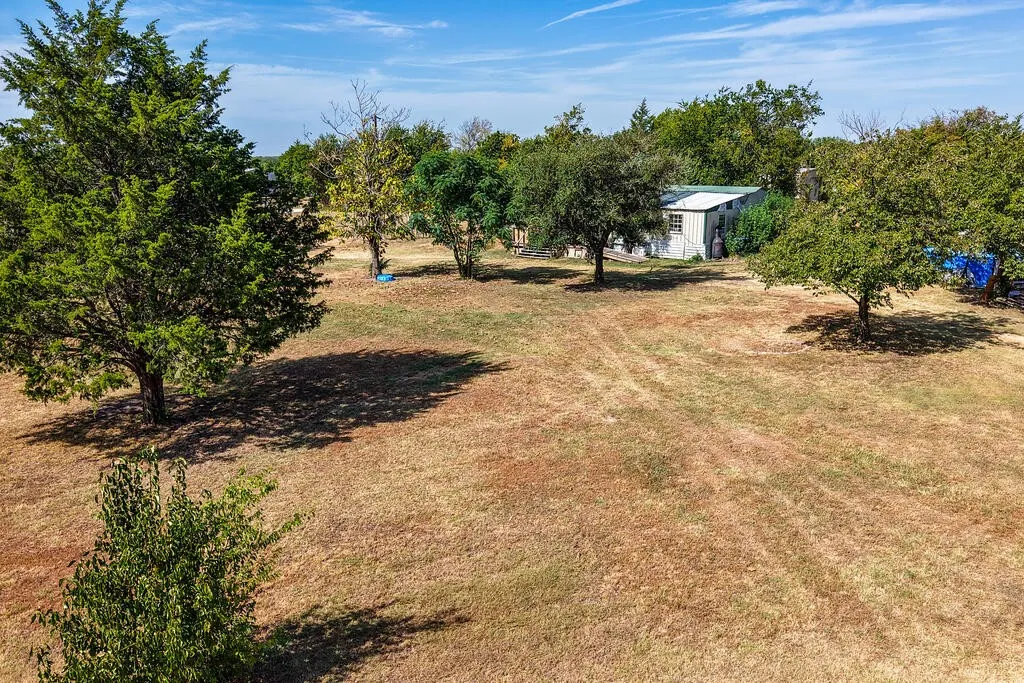 Single Family Residence For Sale in Kaufman County , 12706 County Road 4027, Kemp, Texas 75143, 3 Bedroom, 1 Bathroom, Garage spaces, 1,080 Sqft, built in 2017, mls#21365503, Real Estate Agent in Kemp, Homes For Sale in Kaufman county, Homes For Sale in Kemp, Realtor in Kemp Texas, Real Estate Brokerage Independent Realty Texas, Luminita Cordes Realtor