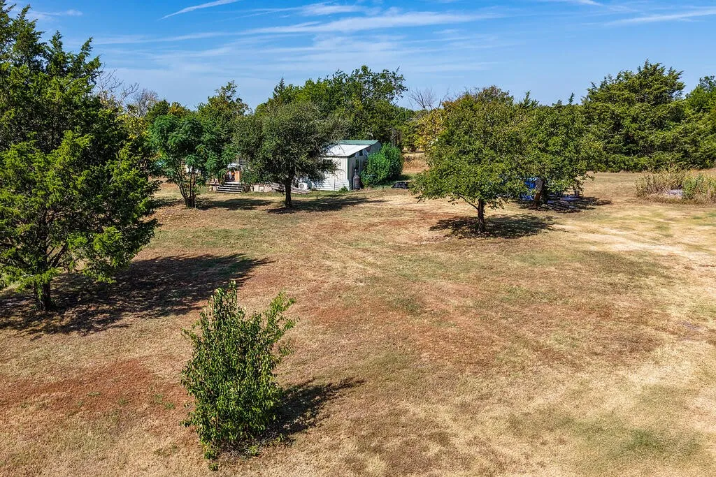 Single Family Residence For Sale in Kaufman County , 12706 County Road 4027, Kemp, Texas 75143, 3 Bedroom, 1 Bathroom, Garage spaces, 1,080 Sqft, built in 2017, mls#21365503, Real Estate Agent in Kemp, Homes For Sale in Kaufman county, Homes For Sale in Kemp, Realtor in Kemp Texas, Real Estate Brokerage Independent Realty Texas, Luminita Cordes Realtor