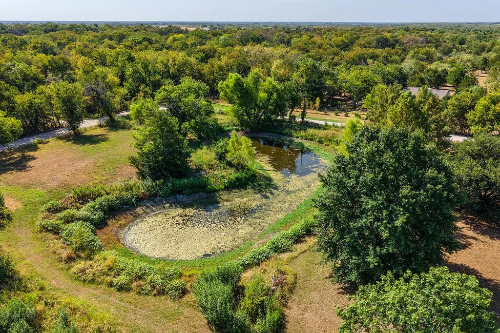 Single Family Residence For Sale in Kaufman County , 12706 County Road 4027, Kemp, Texas 75143, 3 Bedroom, 1 Bathroom, Garage spaces, 1,080 Sqft, built in 2017, mls#21365503, Real Estate Agent in Kemp, Homes For Sale in Kaufman county, Homes For Sale in Kemp, Realtor in Kemp Texas, Real Estate Brokerage Independent Realty Texas, Luminita Cordes Realtor