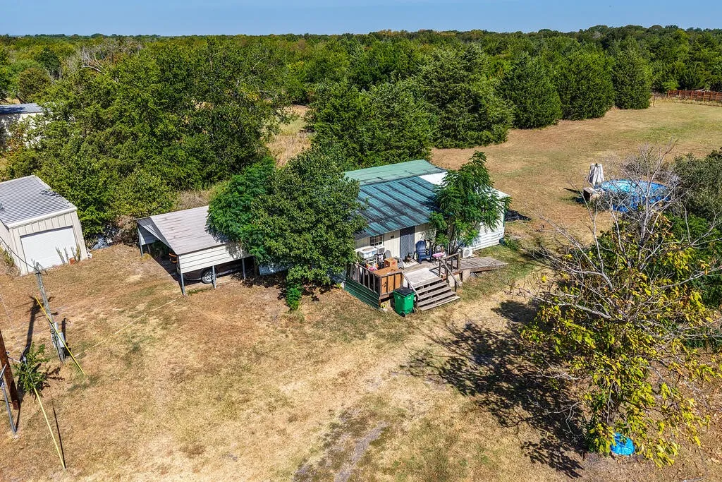 Single Family Residence For Sale in Kaufman County , 12706 County Road 4027, Kemp, Texas 75143, 3 Bedroom, 1 Bathroom, Garage spaces, 1,080 Sqft, built in 2017, mls#21365503, Real Estate Agent in Kemp, Homes For Sale in Kaufman county, Homes For Sale in Kemp, Realtor in Kemp Texas, Real Estate Brokerage Independent Realty Texas, Luminita Cordes Realtor