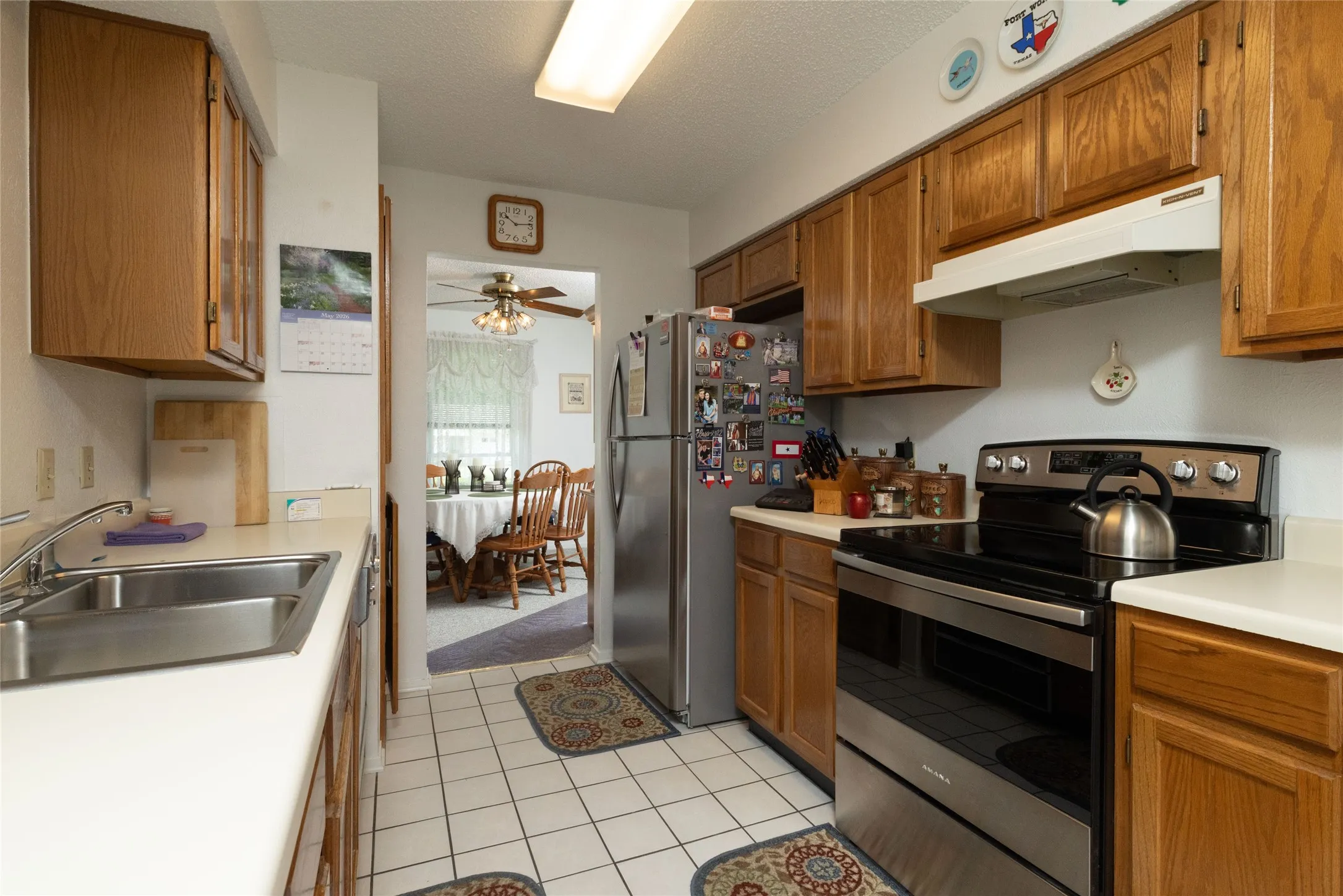 Single Family Residence For Sale in Tarrant County , 1309 Mercedes Street, Benbrook, Texas 76126, 3 Bedroom, 2 Bathroom, 2 Garage spaces, 1,349 Sqft, built in 1982, Price $315,000, mls#21366134, Real Estate Agent in Benbrook, Homes For Sale in Tarrant county, Homes For Sale in Benbrook, Realtor in Benbrook Texas, Real Estate Brokerage Independent Realty Texas, Luminita Cordes Realtor