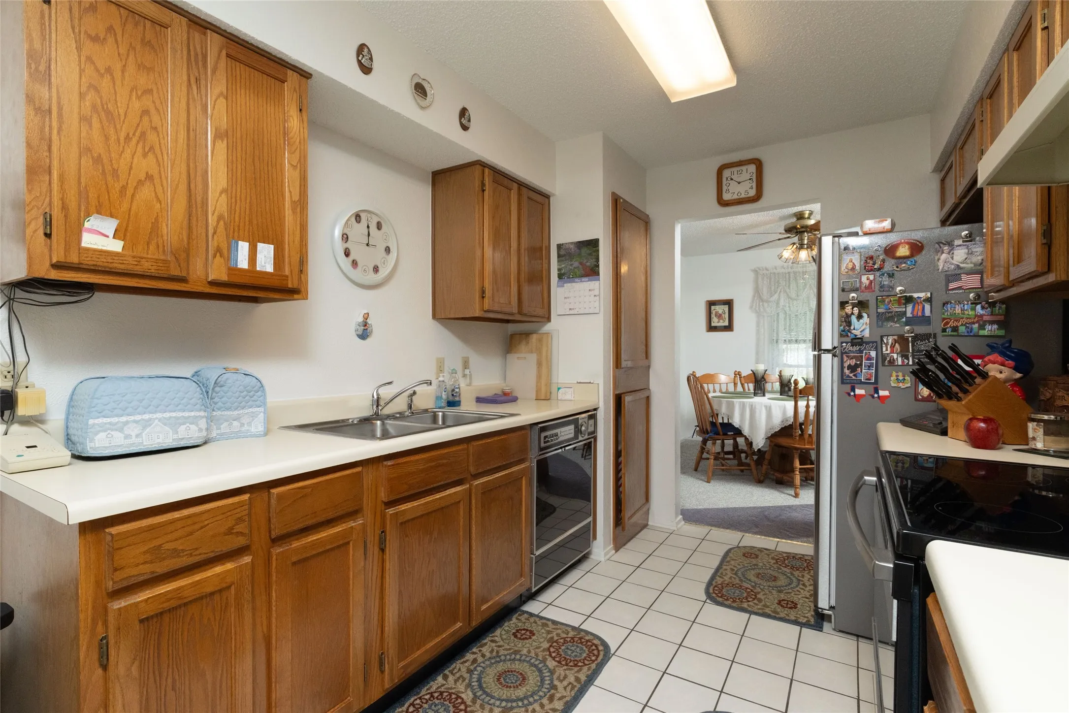 Single Family Residence For Sale in Tarrant County , 1309 Mercedes Street, Benbrook, Texas 76126, 3 Bedroom, 2 Bathroom, 2 Garage spaces, 1,349 Sqft, built in 1982, Price $315,000, mls#21366134, Real Estate Agent in Benbrook, Homes For Sale in Tarrant county, Homes For Sale in Benbrook, Realtor in Benbrook Texas, Real Estate Brokerage Independent Realty Texas, Luminita Cordes Realtor