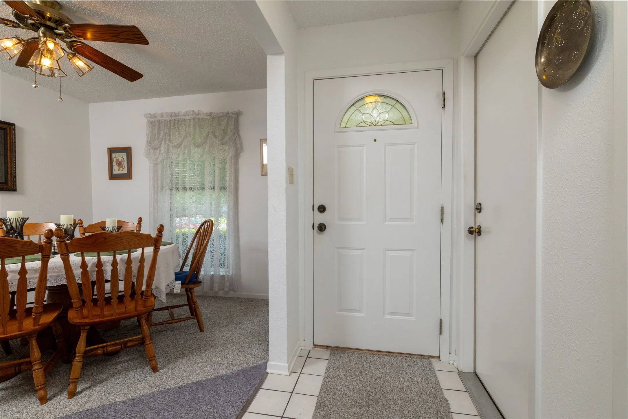 Single Family Residence For Sale in Tarrant County , 1309 Mercedes Street, Benbrook, Texas 76126, 3 Bedroom, 2 Bathroom, 2 Garage spaces, 1,349 Sqft, built in 1982, Price $315,000, mls#21366134, Real Estate Agent in Benbrook, Homes For Sale in Tarrant county, Homes For Sale in Benbrook, Realtor in Benbrook Texas, Real Estate Brokerage Independent Realty Texas, Luminita Cordes Realtor