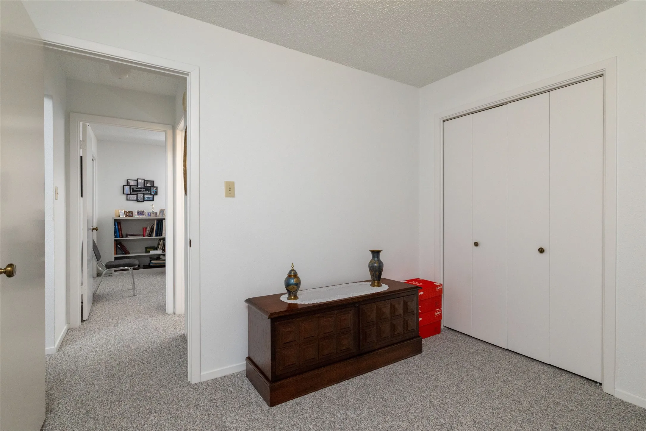 Single Family Residence For Sale in Tarrant County , 1309 Mercedes Street, Benbrook, Texas 76126, 3 Bedroom, 2 Bathroom, 2 Garage spaces, 1,349 Sqft, built in 1982, Price $315,000, mls#21366134, Real Estate Agent in Benbrook, Homes For Sale in Tarrant county, Homes For Sale in Benbrook, Realtor in Benbrook Texas, Real Estate Brokerage Independent Realty Texas, Luminita Cordes Realtor