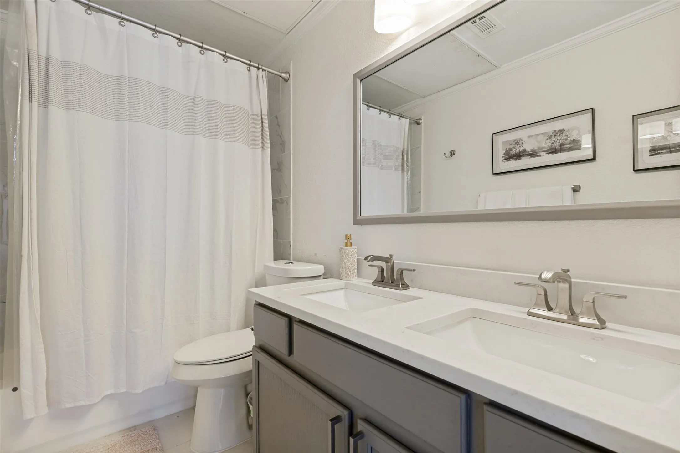 Condominium For Sale in Dallas County , 2902 State Street 22, Dallas, Texas 75204, 2 Bedroom, 3 Bathroom, 1 Garage spaces, 1,221 Sqft, built in 1994, mls#21366516, Real Estate Agent in Dallas, Homes For Sale in Dallas county, Homes For Sale in Dallas, Realtor in Dallas Texas, Real Estate Brokerage Independent Realty Texas, Luminita Cordes Realtor