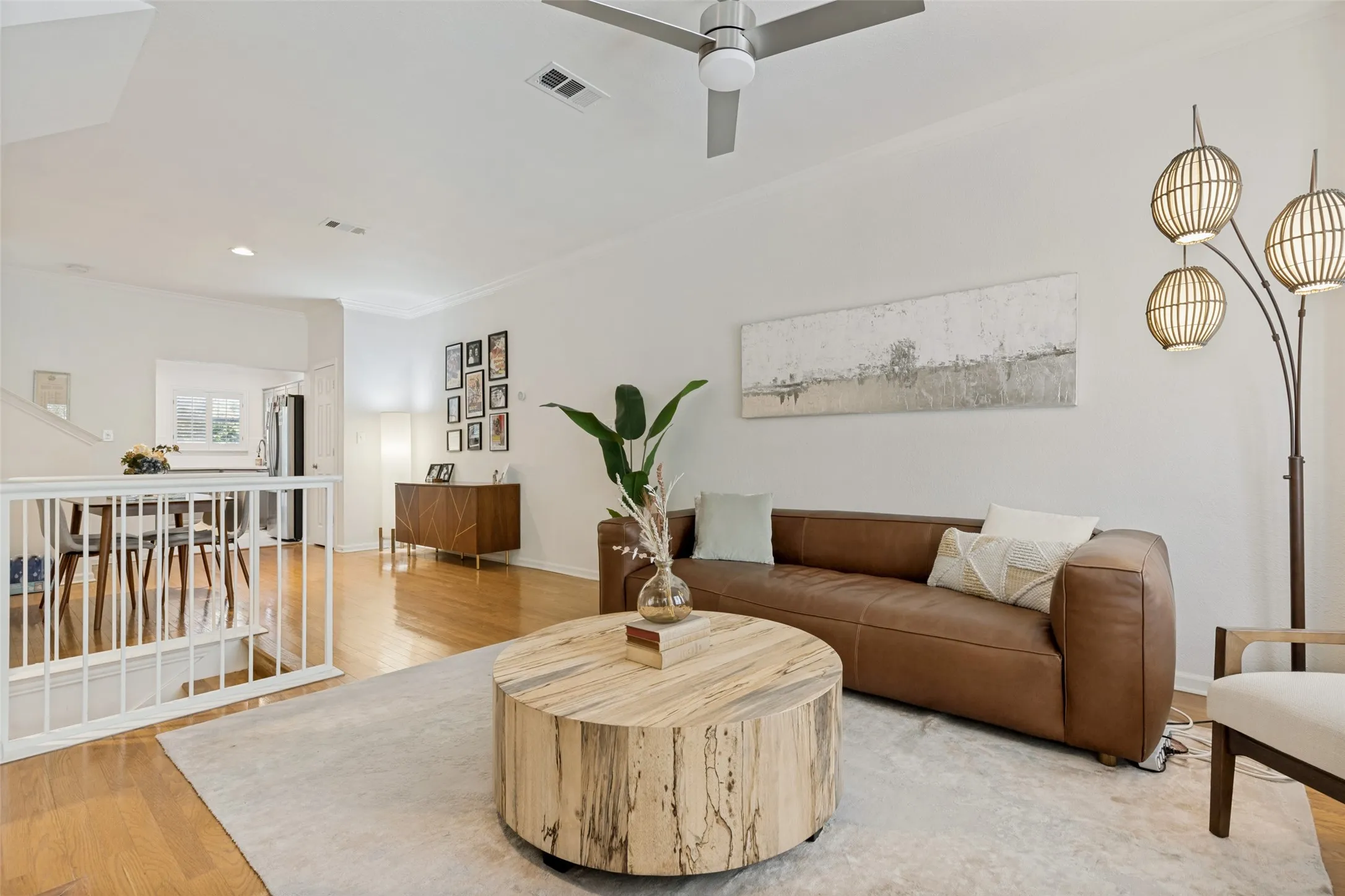 Condominium For Sale in Dallas County , 2902 State Street 22, Dallas, Texas 75204, 2 Bedroom, 3 Bathroom, 1 Garage spaces, 1,221 Sqft, built in 1994, mls#21366516, Real Estate Agent in Dallas, Homes For Sale in Dallas county, Homes For Sale in Dallas, Realtor in Dallas Texas, Real Estate Brokerage Independent Realty Texas, Luminita Cordes Realtor