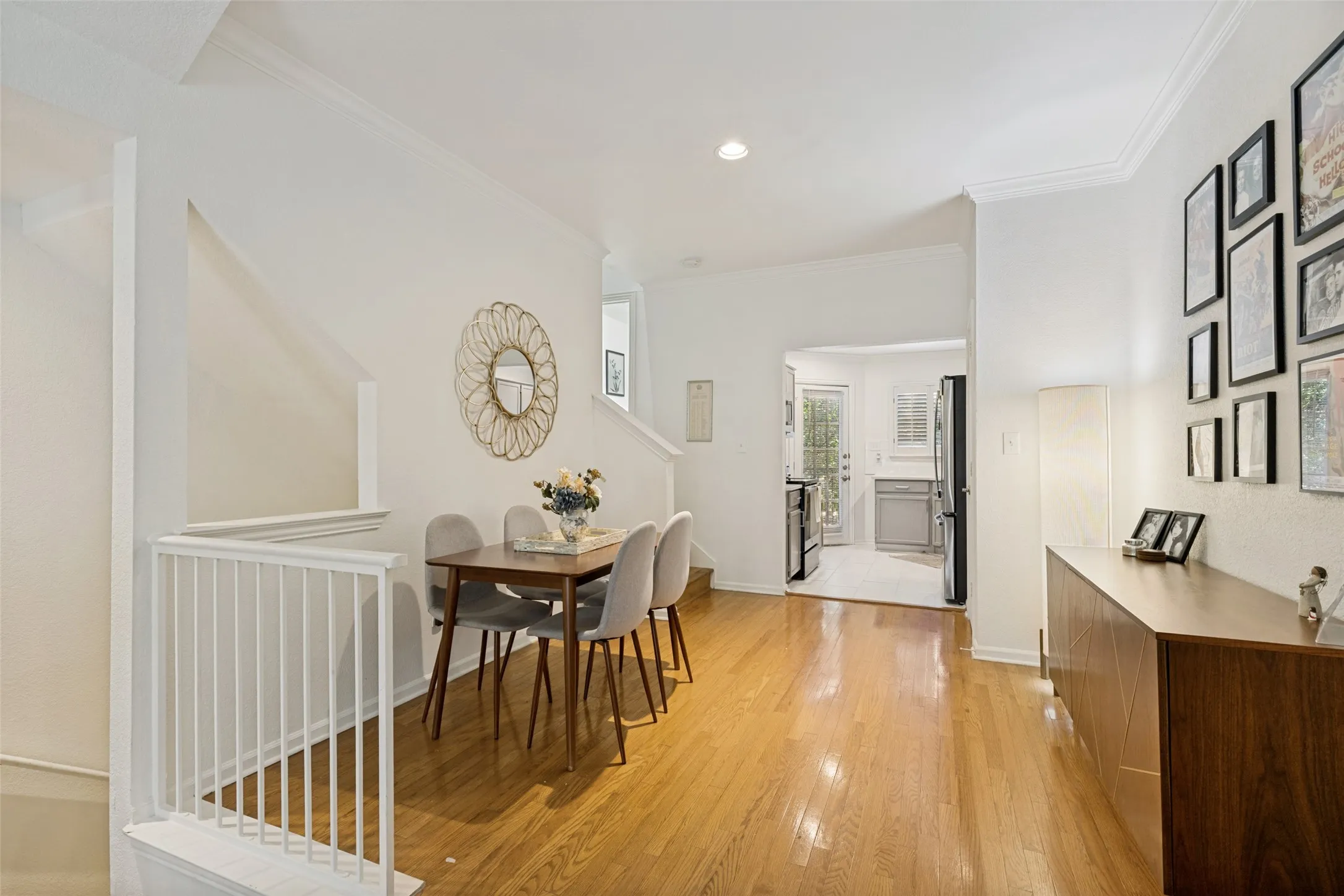 Condominium For Sale in Dallas County , 2902 State Street 22, Dallas, Texas 75204, 2 Bedroom, 3 Bathroom, 1 Garage spaces, 1,221 Sqft, built in 1994, mls#21366516, Real Estate Agent in Dallas, Homes For Sale in Dallas county, Homes For Sale in Dallas, Realtor in Dallas Texas, Real Estate Brokerage Independent Realty Texas, Luminita Cordes Realtor