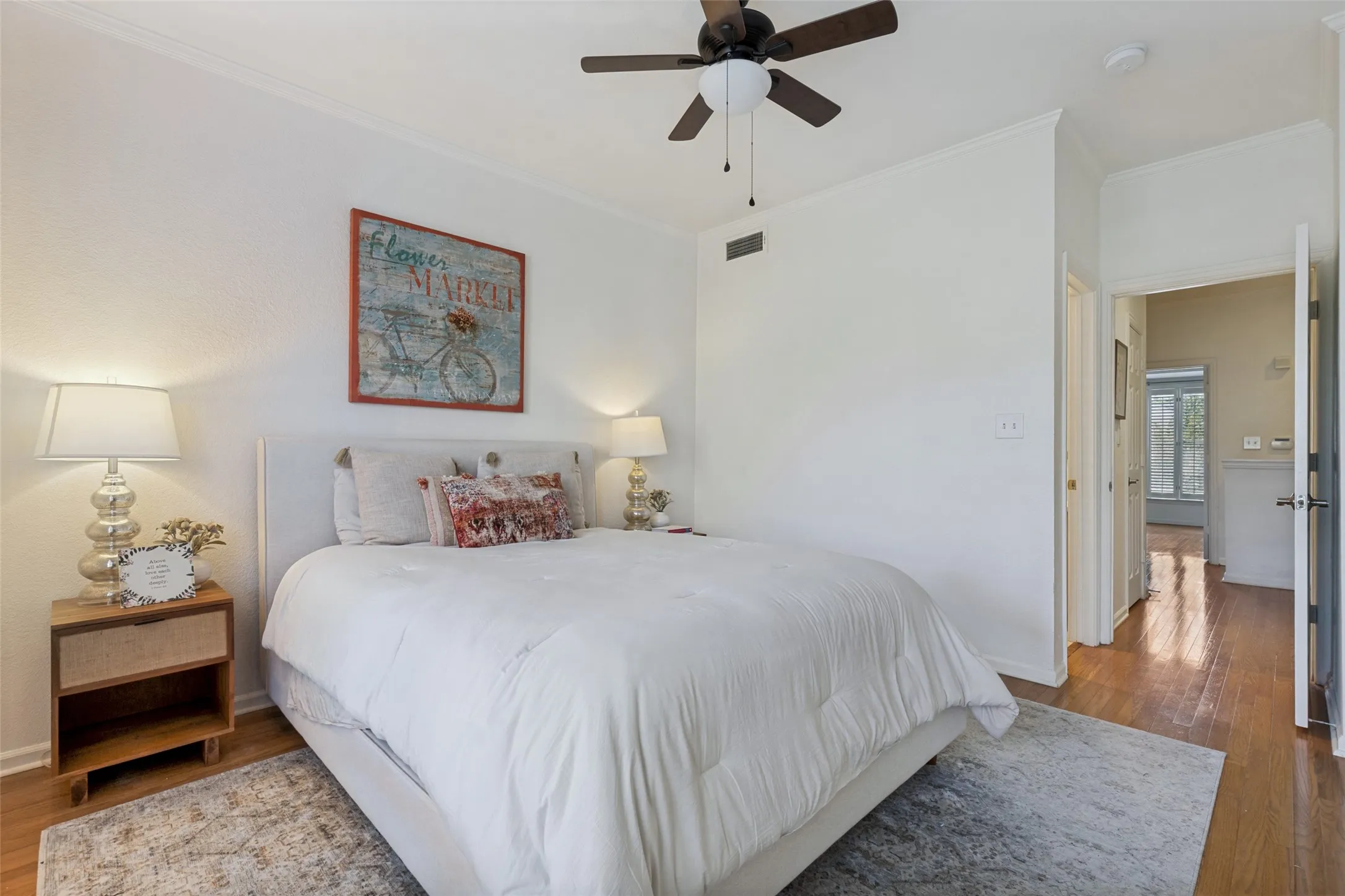 Condominium For Sale in Dallas County , 2902 State Street 22, Dallas, Texas 75204, 2 Bedroom, 3 Bathroom, 1 Garage spaces, 1,221 Sqft, built in 1994, mls#21366516, Real Estate Agent in Dallas, Homes For Sale in Dallas county, Homes For Sale in Dallas, Realtor in Dallas Texas, Real Estate Brokerage Independent Realty Texas, Luminita Cordes Realtor