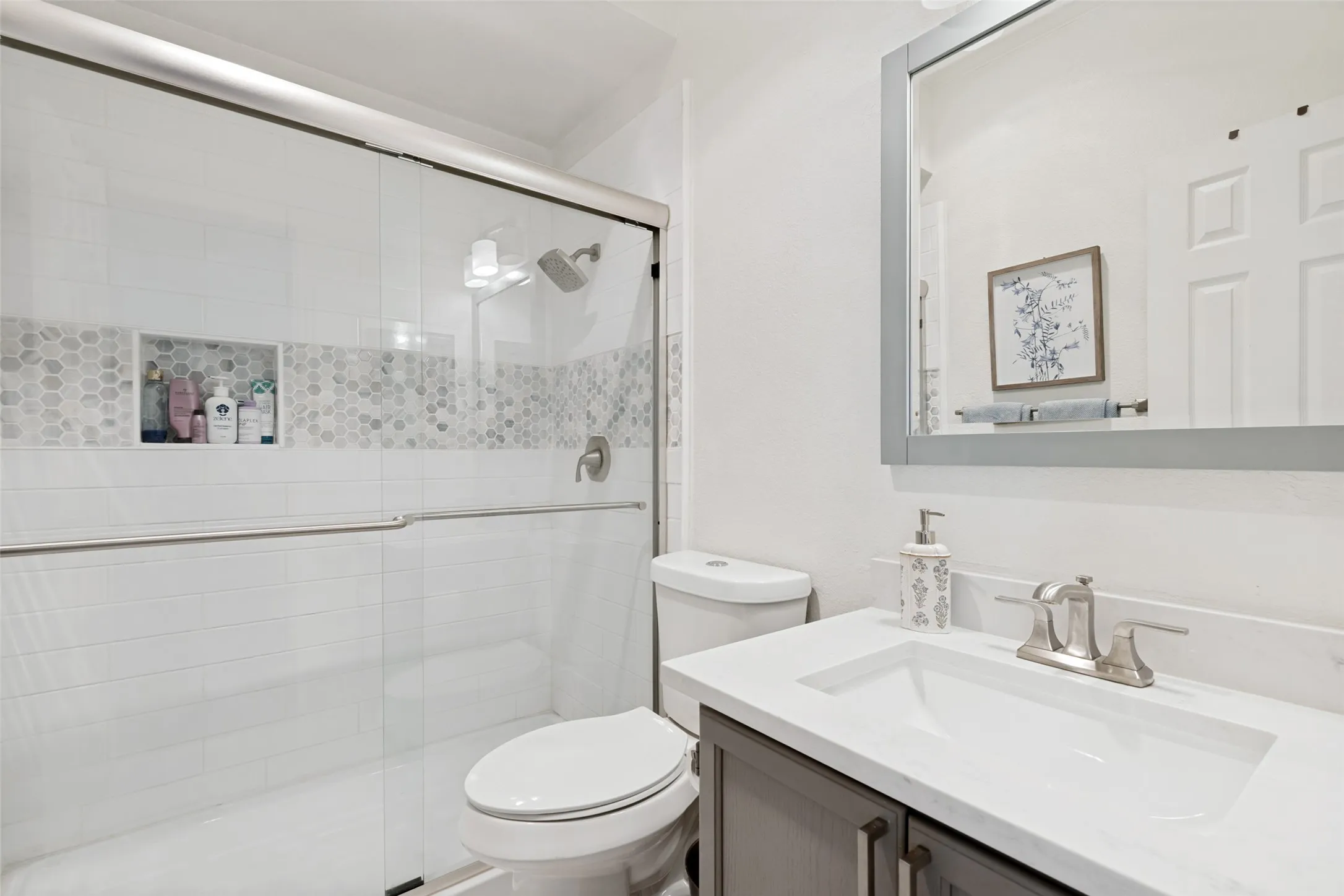 Condominium For Sale in Dallas County , 2902 State Street 22, Dallas, Texas 75204, 2 Bedroom, 3 Bathroom, 1 Garage spaces, 1,221 Sqft, built in 1994, mls#21366516, Real Estate Agent in Dallas, Homes For Sale in Dallas county, Homes For Sale in Dallas, Realtor in Dallas Texas, Real Estate Brokerage Independent Realty Texas, Luminita Cordes Realtor