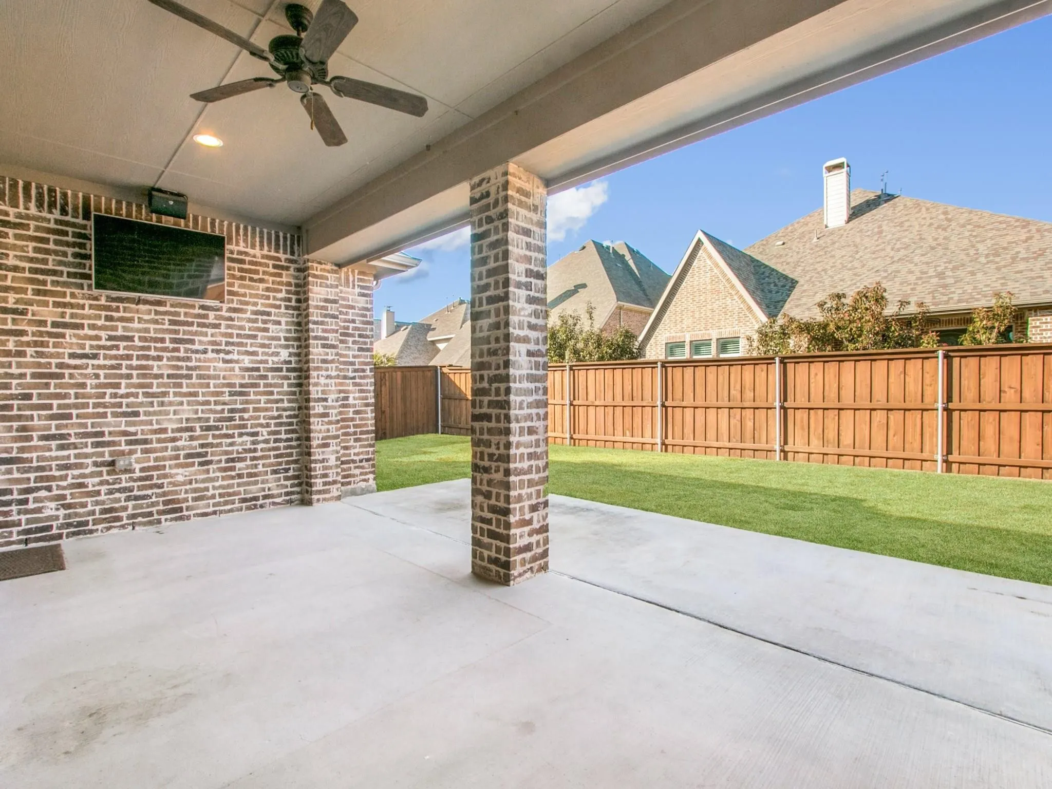 Single Family Residence For Rent in Denton County , 3041 Speyburn, The Colony, Texas 75056, 3 Bedroom, 3 Bathroom, 3 Garage spaces, 2,213 Sqft, built in 2014, mls#21366067, Real Estate Agent in The Colony, Homes For Rent in Denton county, Homes For Rent in The Colony, Realtor in The Colony Texas, Real Estate Brokerage Independent Realty Texas, Luminita Cordes Realtor