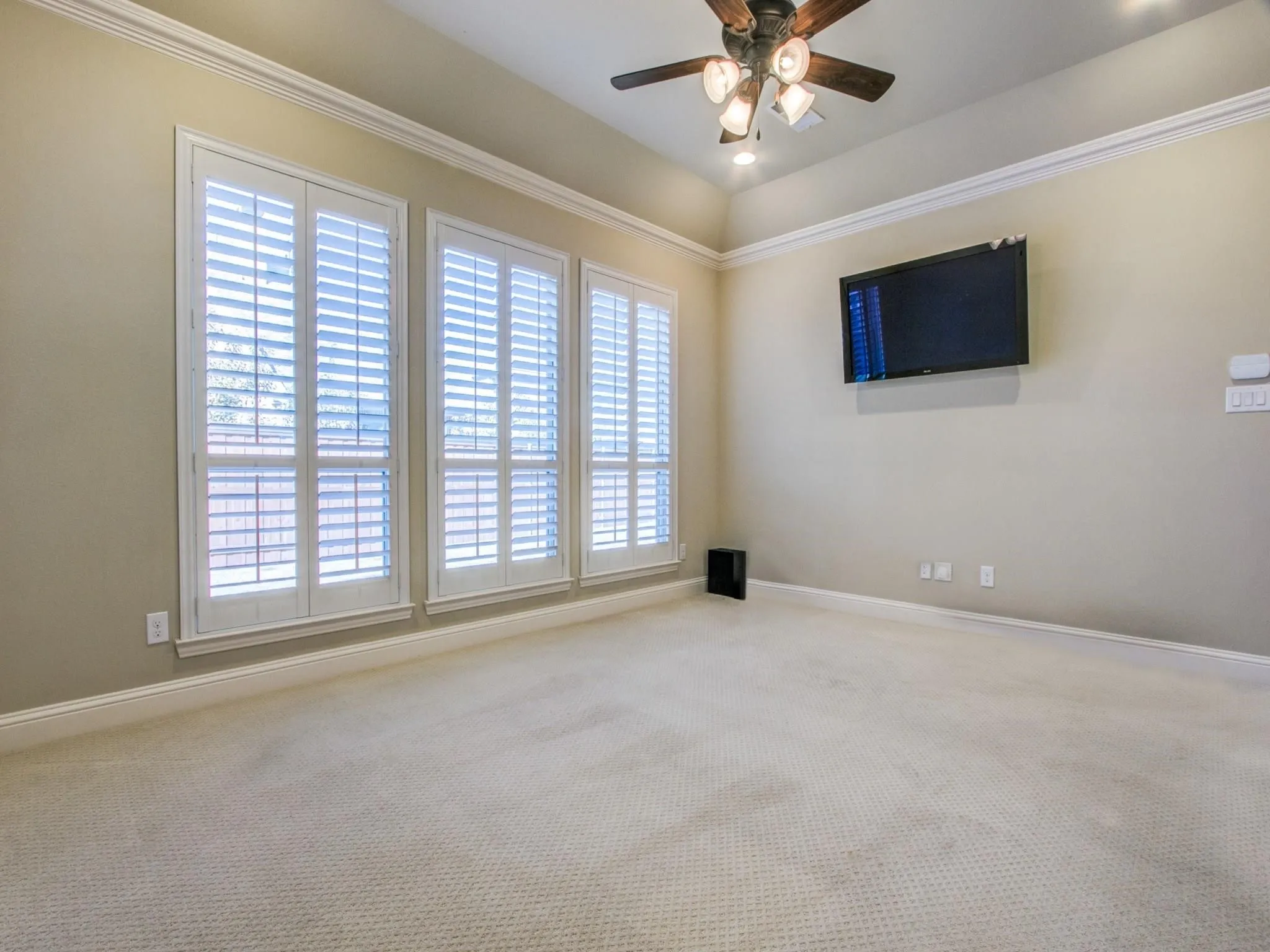 Single Family Residence For Rent in Denton County , 3041 Speyburn, The Colony, Texas 75056, 3 Bedroom, 3 Bathroom, 3 Garage spaces, 2,213 Sqft, built in 2014, mls#21366067, Real Estate Agent in The Colony, Homes For Rent in Denton county, Homes For Rent in The Colony, Realtor in The Colony Texas, Real Estate Brokerage Independent Realty Texas, Luminita Cordes Realtor