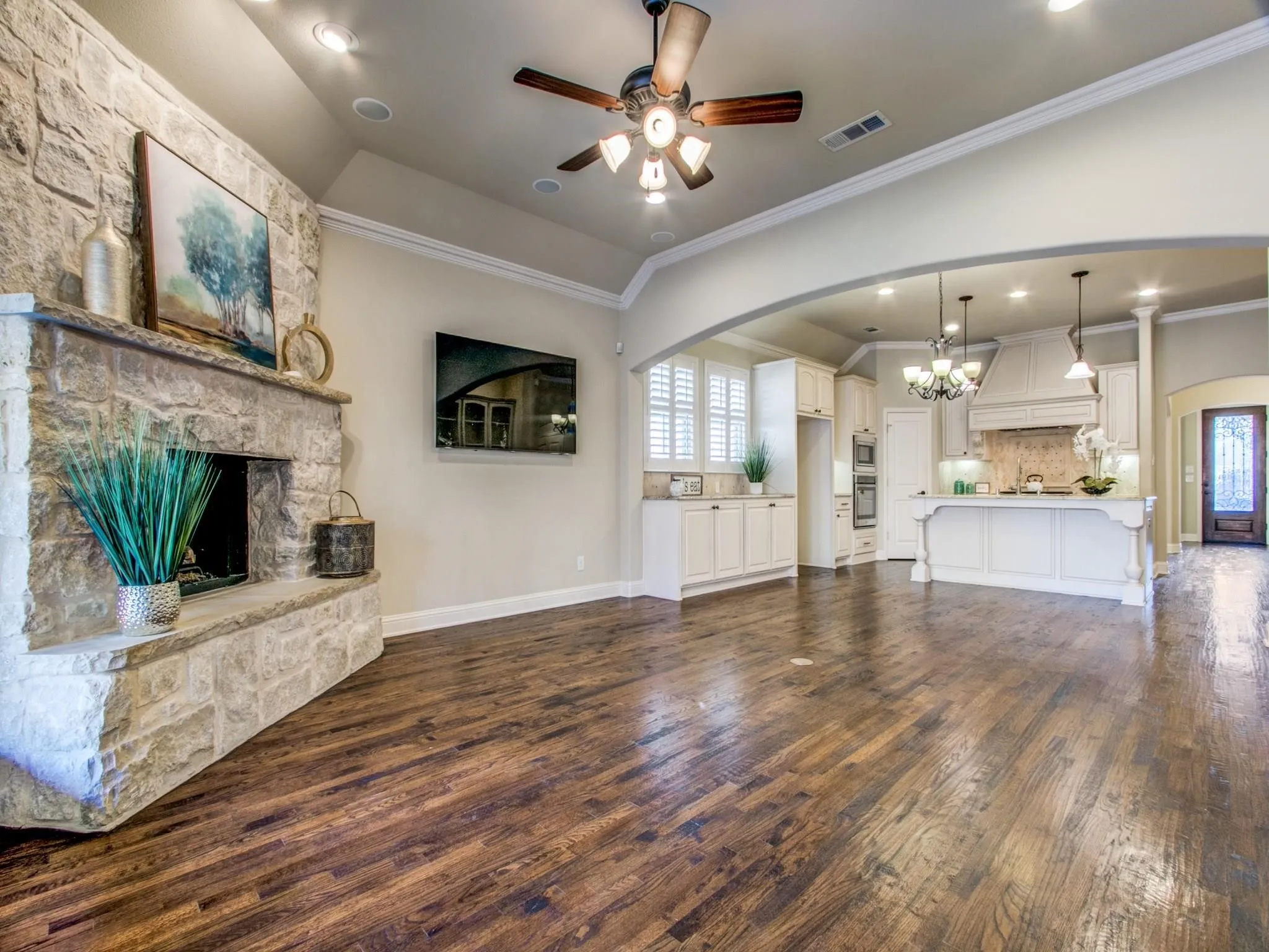 Single Family Residence For Rent in Denton County , 3041 Speyburn, The Colony, Texas 75056, 3 Bedroom, 3 Bathroom, 3 Garage spaces, 2,213 Sqft, built in 2014, mls#21366067, Real Estate Agent in The Colony, Homes For Rent in Denton county, Homes For Rent in The Colony, Realtor in The Colony Texas, Real Estate Brokerage Independent Realty Texas, Luminita Cordes Realtor
