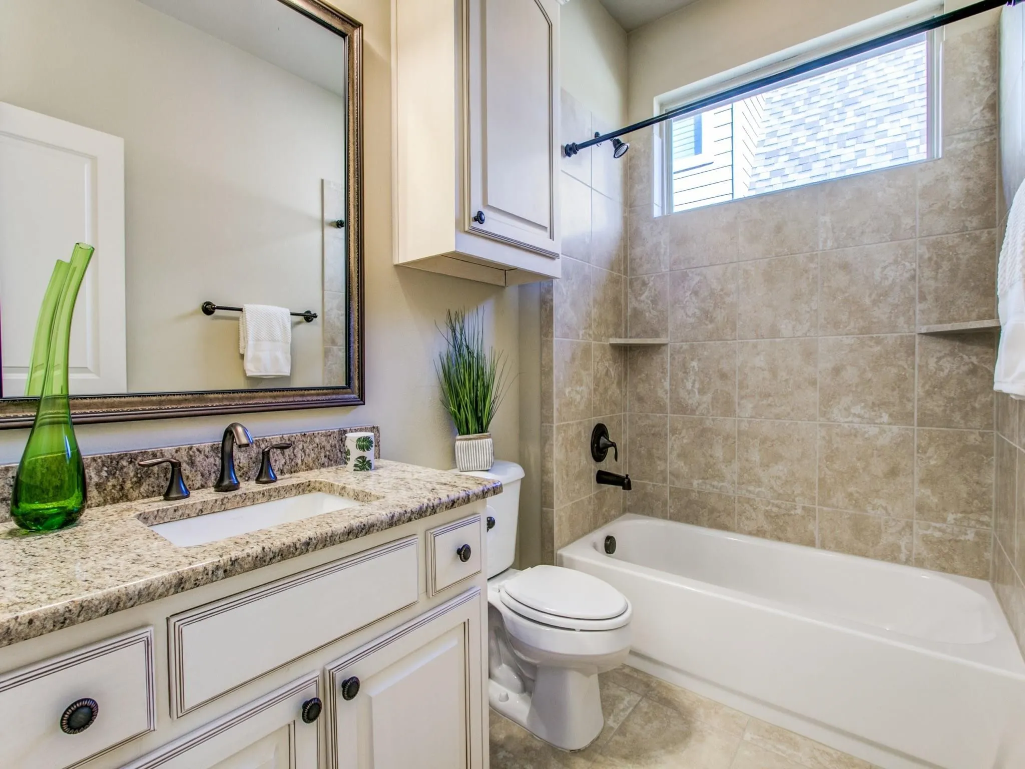Single Family Residence For Rent in Denton County , 3041 Speyburn, The Colony, Texas 75056, 3 Bedroom, 3 Bathroom, 3 Garage spaces, 2,213 Sqft, built in 2014, mls#21366067, Real Estate Agent in The Colony, Homes For Rent in Denton county, Homes For Rent in The Colony, Realtor in The Colony Texas, Real Estate Brokerage Independent Realty Texas, Luminita Cordes Realtor