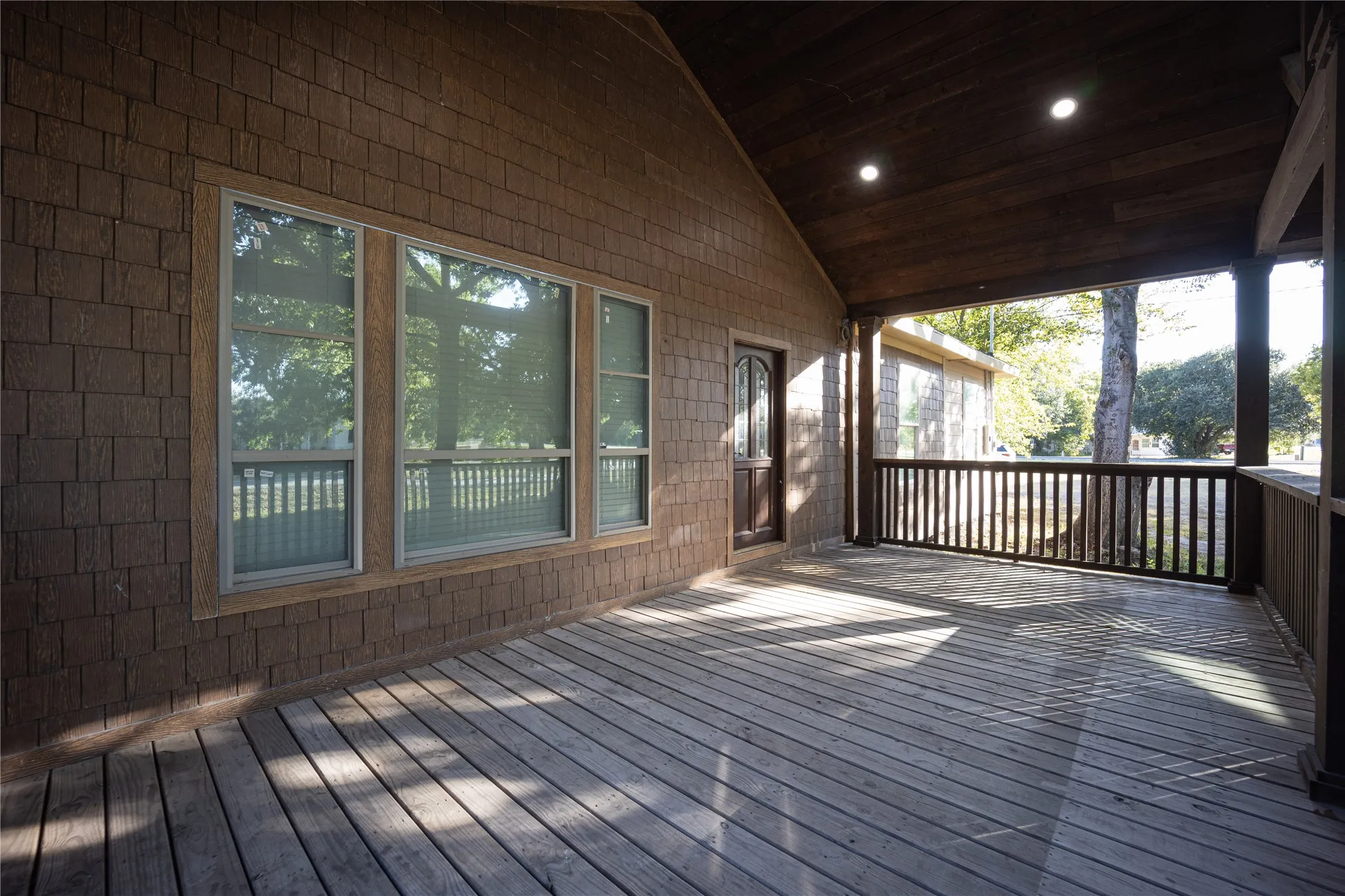 Single Family Residence For Sale in Navarro County , 5004 Fm 3041, Corsicana, Texas 75109, 3 Bedroom, 1 Bathroom, Garage spaces, 2,328 Sqft, built in 1910, mls#21365623, Real Estate Agent in Corsicana, Homes For Sale in Navarro county, Homes For Sale in Corsicana, Realtor in Corsicana Texas, Real Estate Brokerage Independent Realty Texas, Luminita Cordes Realtor