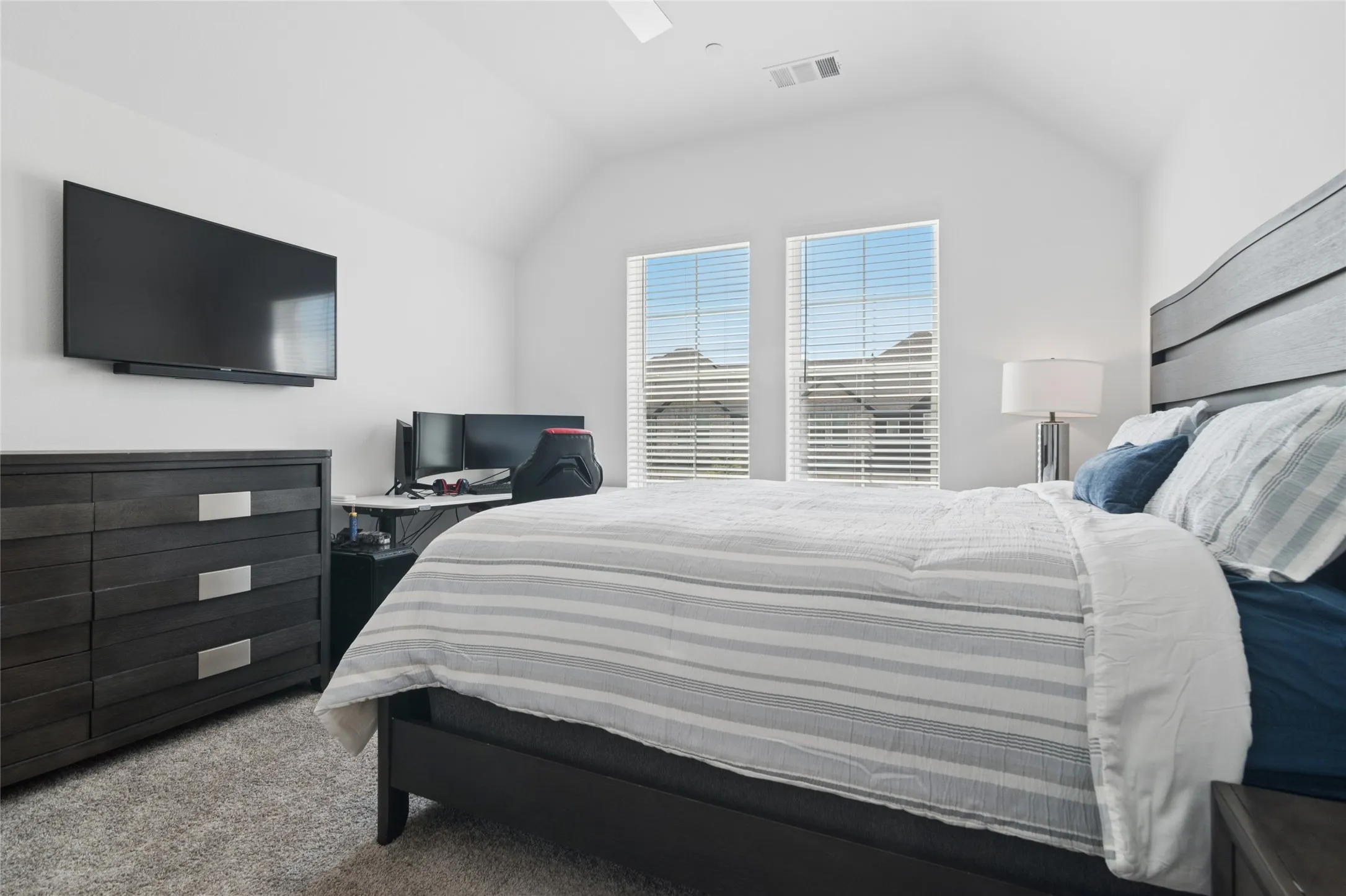 Townhouse For Sale in Collin County , 1336 Hill Country Place, Celina, Texas 75009, 2 Bedroom, 3 Bathroom, 2 Garage spaces, 1,617 Sqft, built in 2022, mls#21366544, Real Estate Agent in Celina, Homes For Sale in Collin county, Homes For Sale in Celina, Realtor in Celina Texas, Real Estate Brokerage Independent Realty Texas, Luminita Cordes Realtor