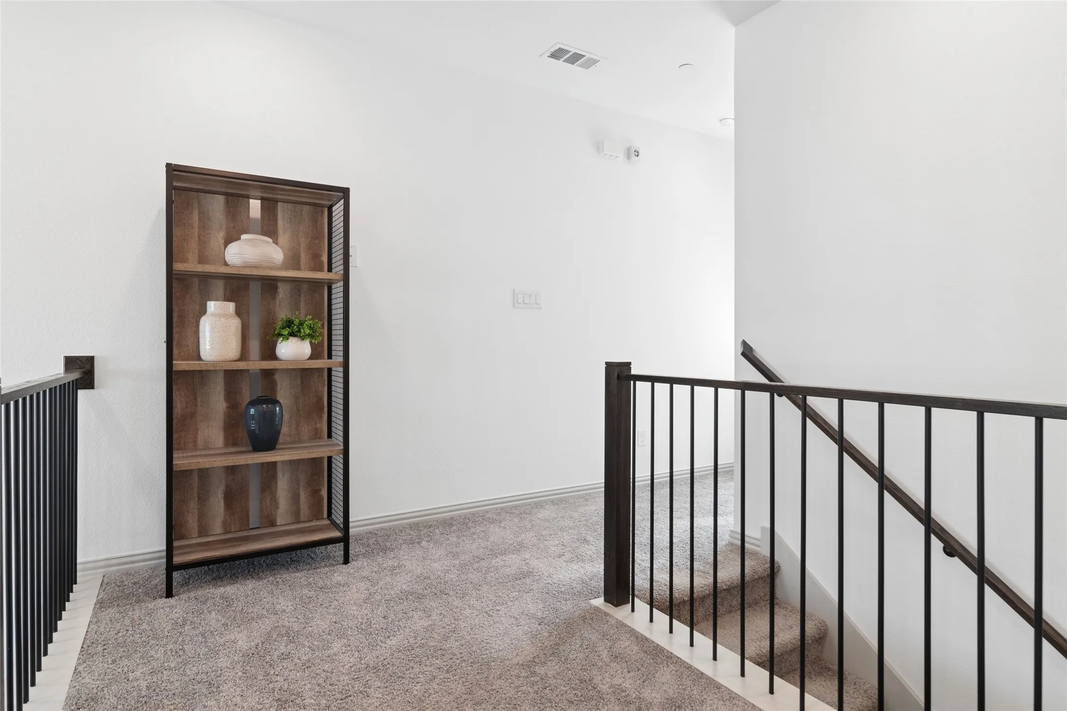 Townhouse For Sale in Collin County , 1336 Hill Country Place, Celina, Texas 75009, 2 Bedroom, 3 Bathroom, 2 Garage spaces, 1,617 Sqft, built in 2022, mls#21366544, Real Estate Agent in Celina, Homes For Sale in Collin county, Homes For Sale in Celina, Realtor in Celina Texas, Real Estate Brokerage Independent Realty Texas, Luminita Cordes Realtor