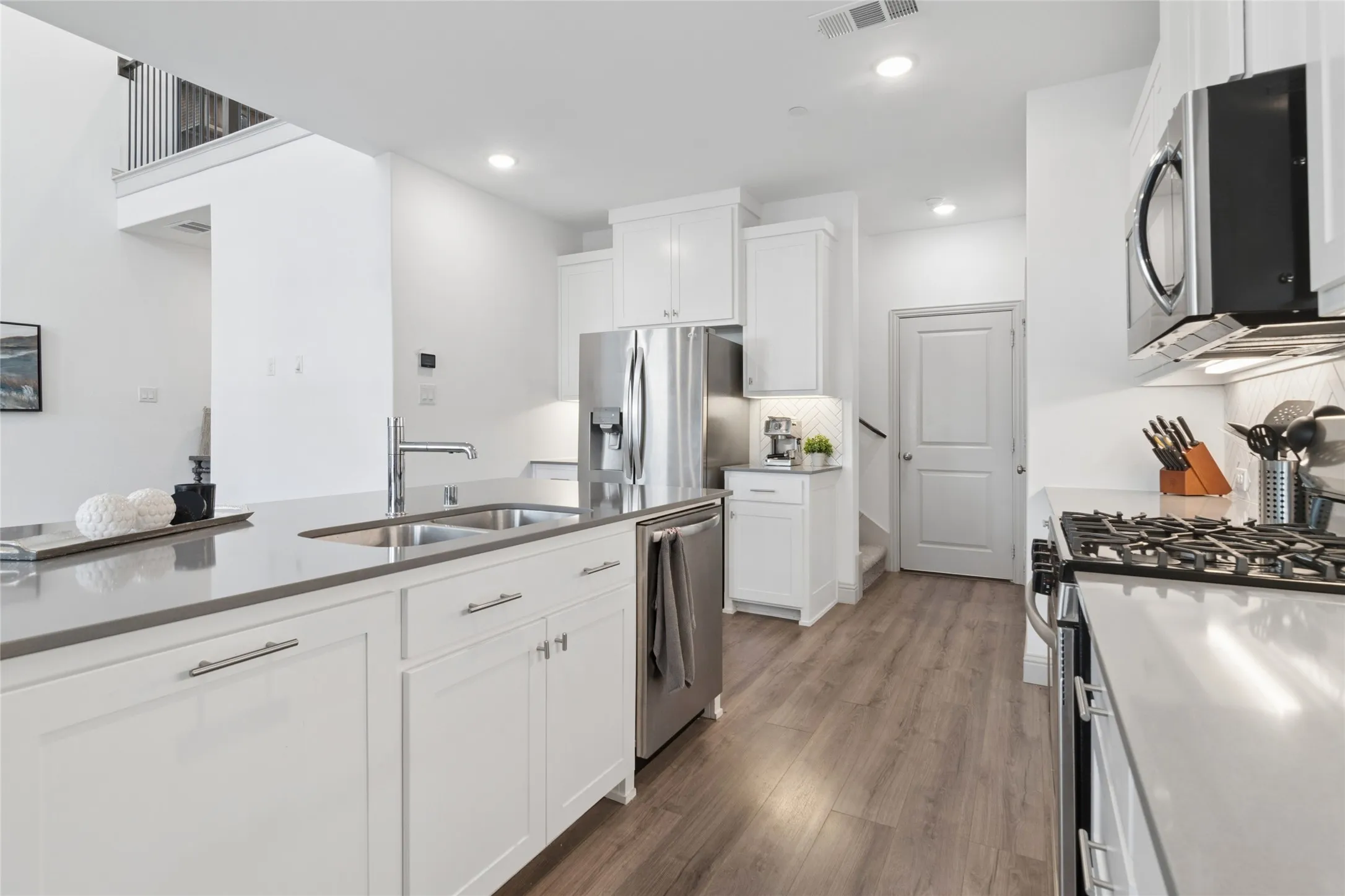 Townhouse For Sale in Collin County , 1336 Hill Country Place, Celina, Texas 75009, 2 Bedroom, 3 Bathroom, 2 Garage spaces, 1,617 Sqft, built in 2022, mls#21366544, Real Estate Agent in Celina, Homes For Sale in Collin county, Homes For Sale in Celina, Realtor in Celina Texas, Real Estate Brokerage Independent Realty Texas, Luminita Cordes Realtor