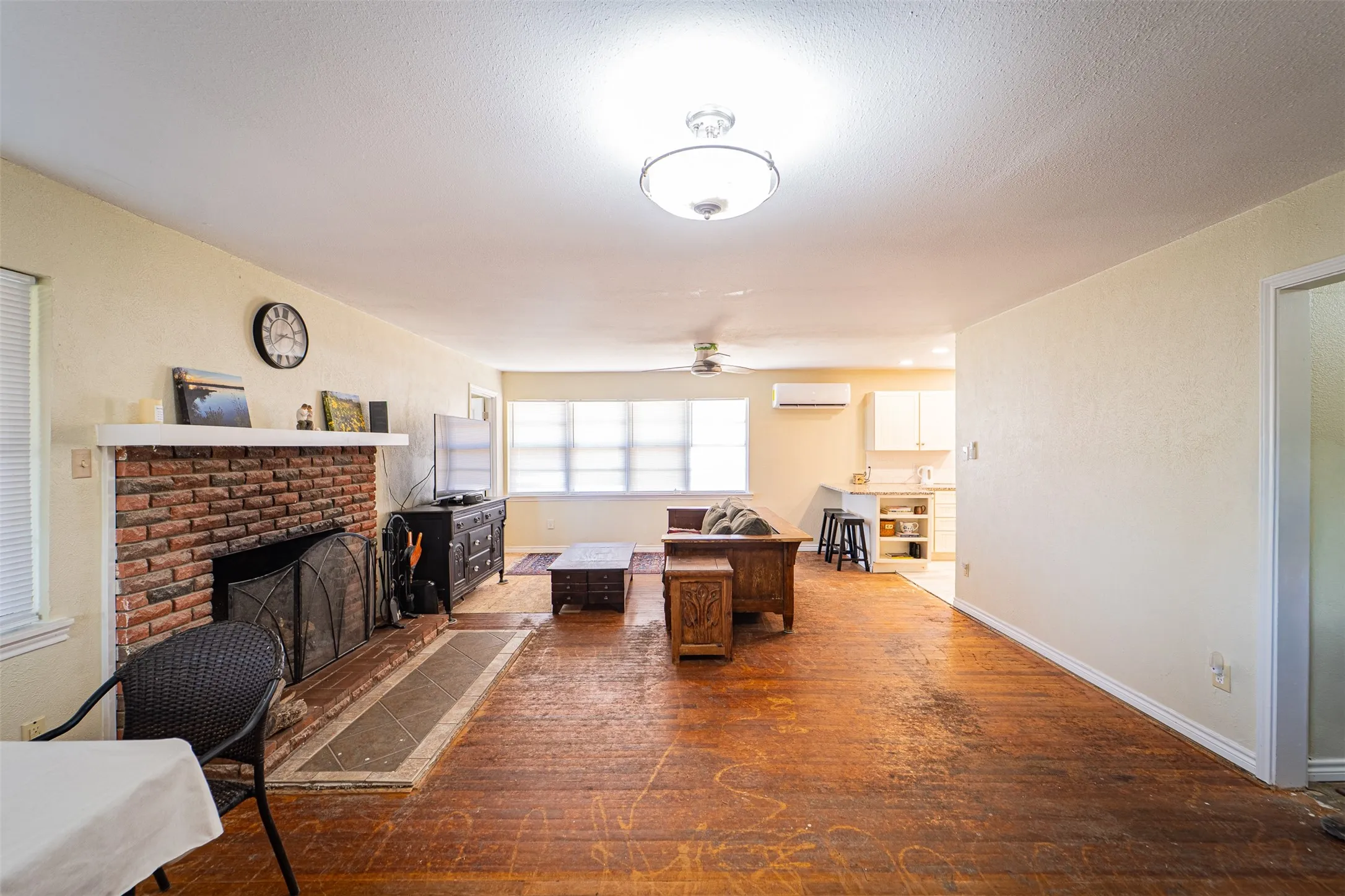 Single Family Residence For Sale in Jones County , 170 Rocky Point Road, Abilene, Texas 79601, 3 Bedroom, 1 Bathroom, Garage spaces, 1,550 Sqft, built in 1946, mls#21365101, Real Estate Agent in Abilene, Homes For Sale in Jones county, Homes For Sale in Abilene, Realtor in Abilene Texas, Real Estate Brokerage Independent Realty Texas, Luminita Cordes Realtor