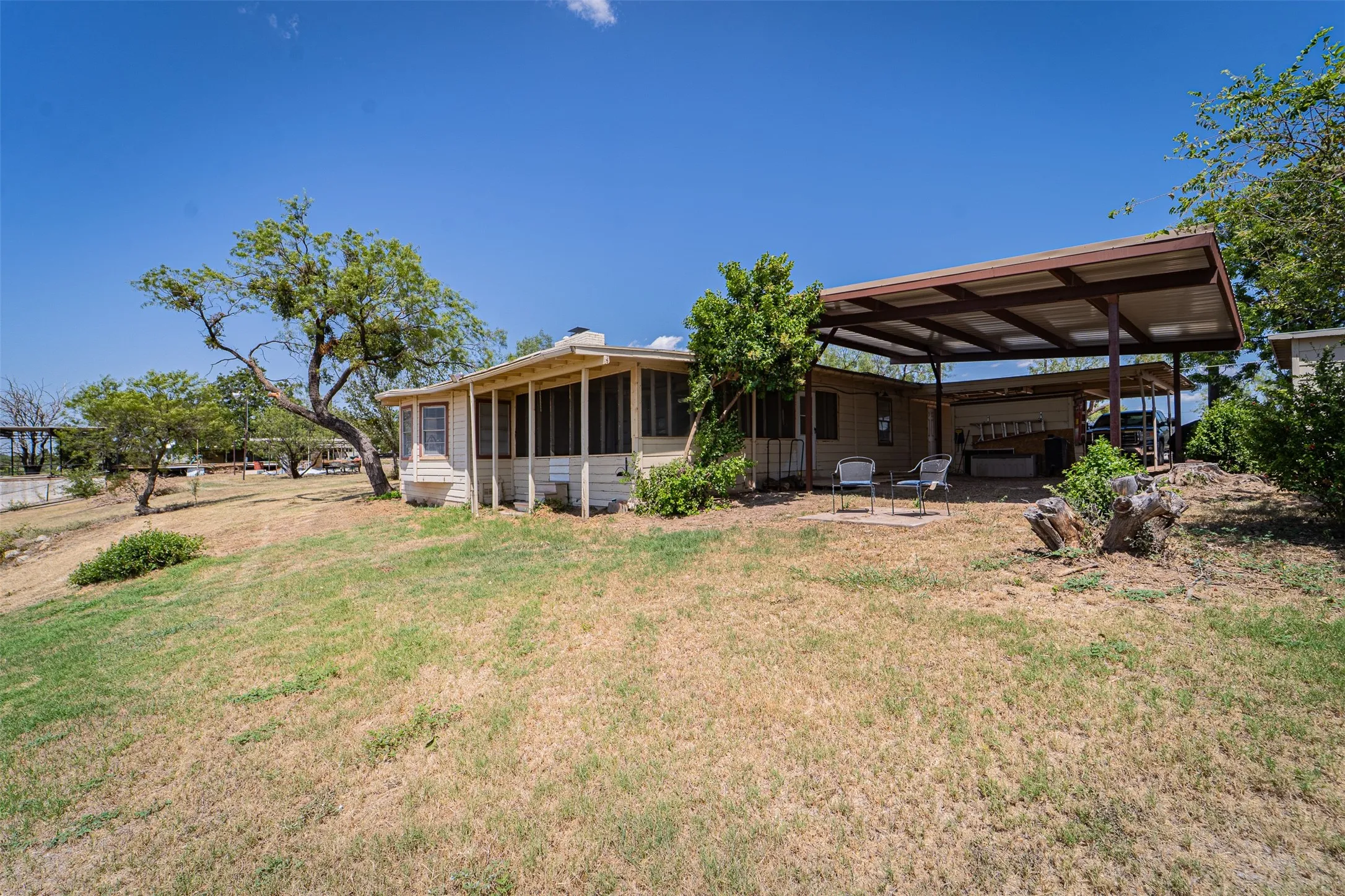 Single Family Residence For Sale in Jones County , 170 Rocky Point Road, Abilene, Texas 79601, 3 Bedroom, 1 Bathroom, Garage spaces, 1,550 Sqft, built in 1946, mls#21365101, Real Estate Agent in Abilene, Homes For Sale in Jones county, Homes For Sale in Abilene, Realtor in Abilene Texas, Real Estate Brokerage Independent Realty Texas, Luminita Cordes Realtor