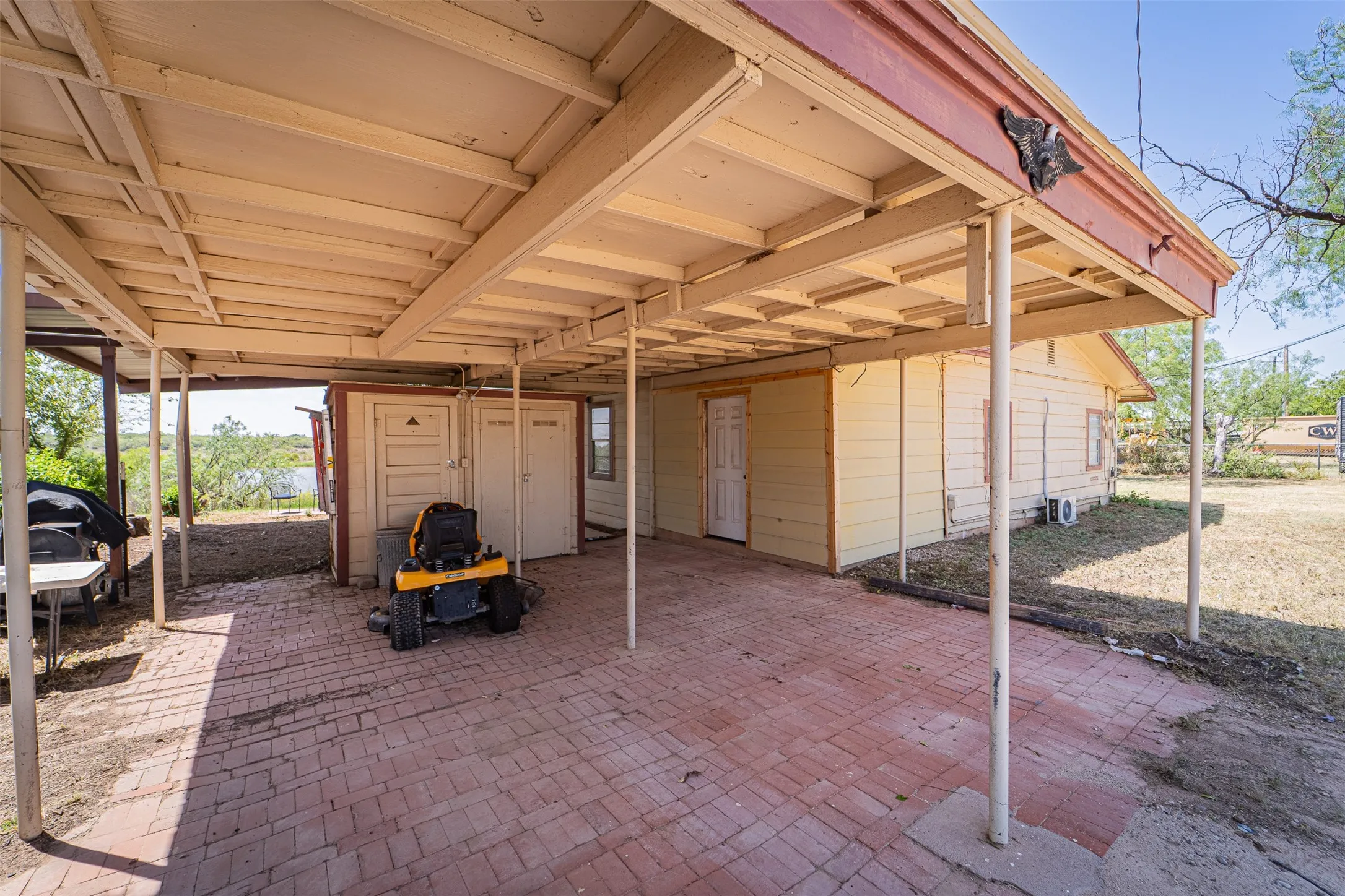 Single Family Residence For Sale in Jones County , 170 Rocky Point Road, Abilene, Texas 79601, 3 Bedroom, 1 Bathroom, Garage spaces, 1,550 Sqft, built in 1946, mls#21365101, Real Estate Agent in Abilene, Homes For Sale in Jones county, Homes For Sale in Abilene, Realtor in Abilene Texas, Real Estate Brokerage Independent Realty Texas, Luminita Cordes Realtor
