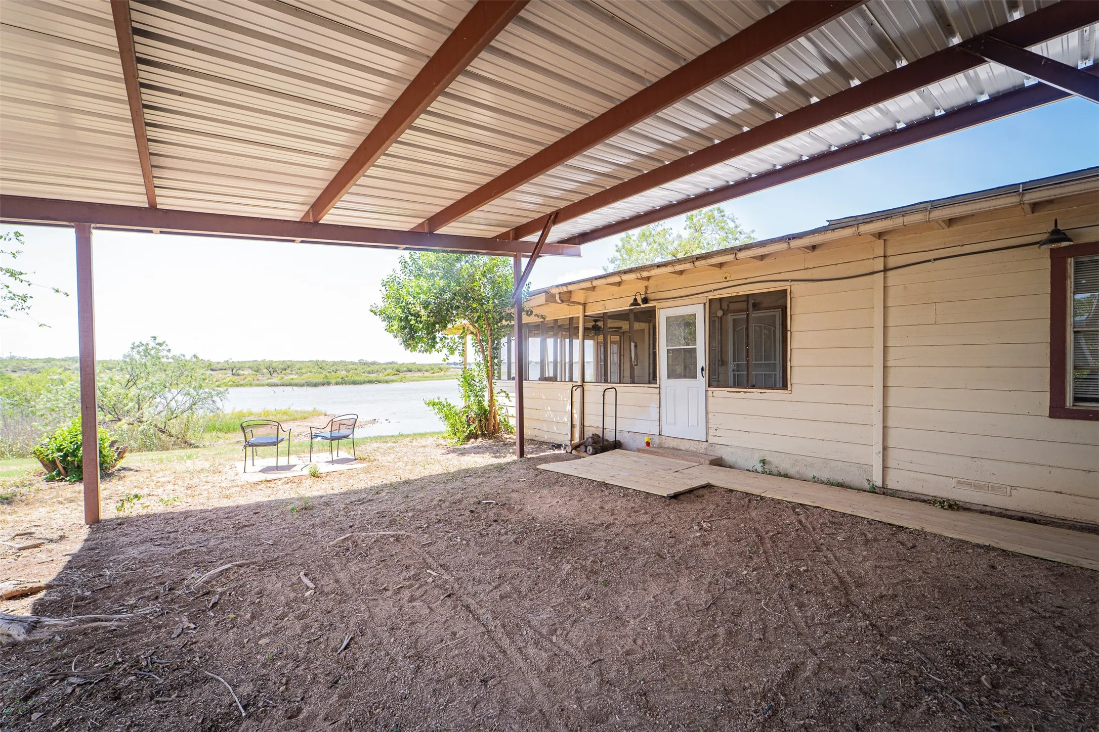 Single Family Residence For Sale in Jones County , 170 Rocky Point Road, Abilene, Texas 79601, 3 Bedroom, 1 Bathroom, Garage spaces, 1,550 Sqft, built in 1946, mls#21365101, Real Estate Agent in Abilene, Homes For Sale in Jones county, Homes For Sale in Abilene, Realtor in Abilene Texas, Real Estate Brokerage Independent Realty Texas, Luminita Cordes Realtor