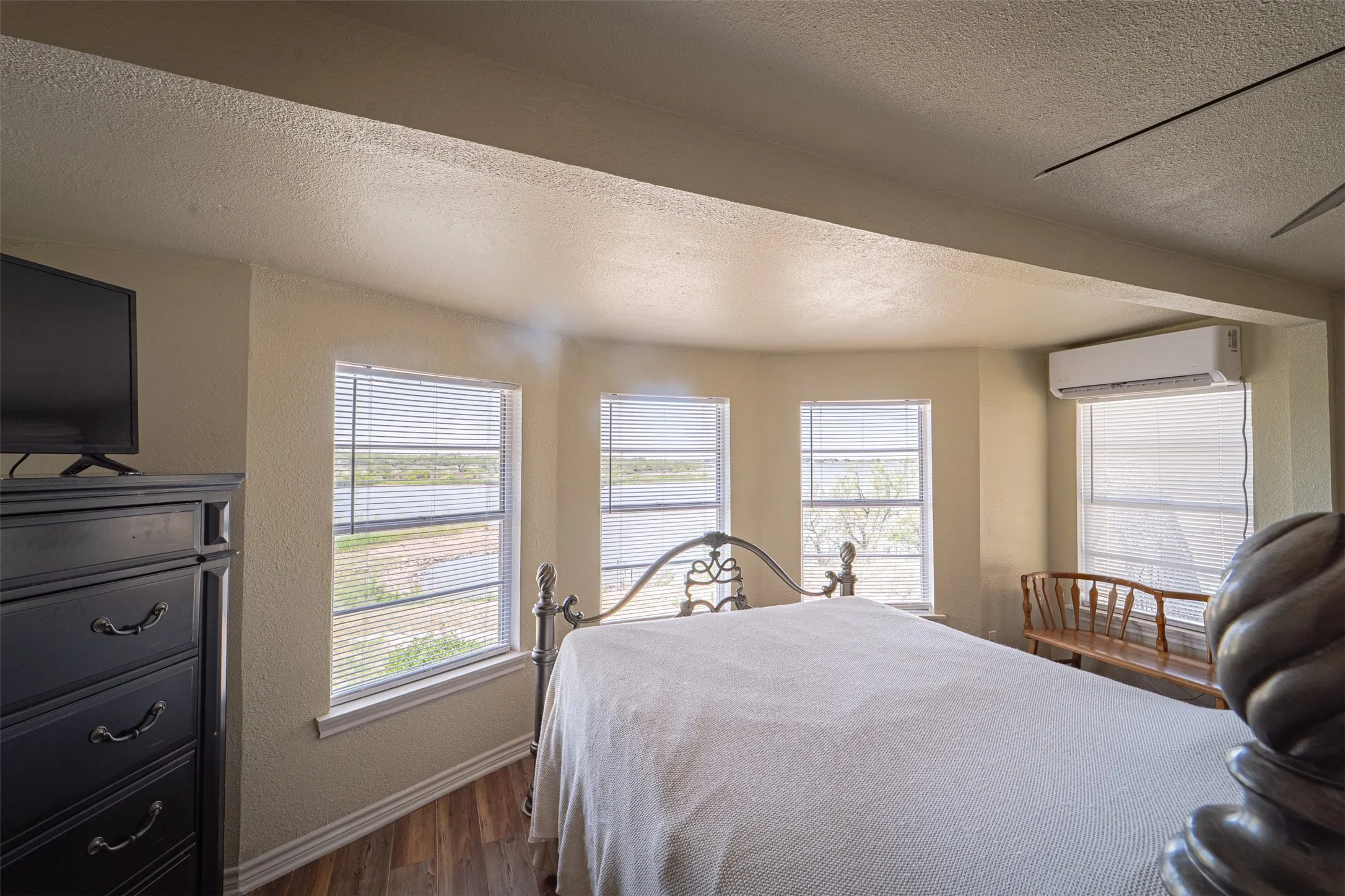 Single Family Residence For Sale in Jones County , 170 Rocky Point Road, Abilene, Texas 79601, 3 Bedroom, 1 Bathroom, Garage spaces, 1,550 Sqft, built in 1946, mls#21365101, Real Estate Agent in Abilene, Homes For Sale in Jones county, Homes For Sale in Abilene, Realtor in Abilene Texas, Real Estate Brokerage Independent Realty Texas, Luminita Cordes Realtor